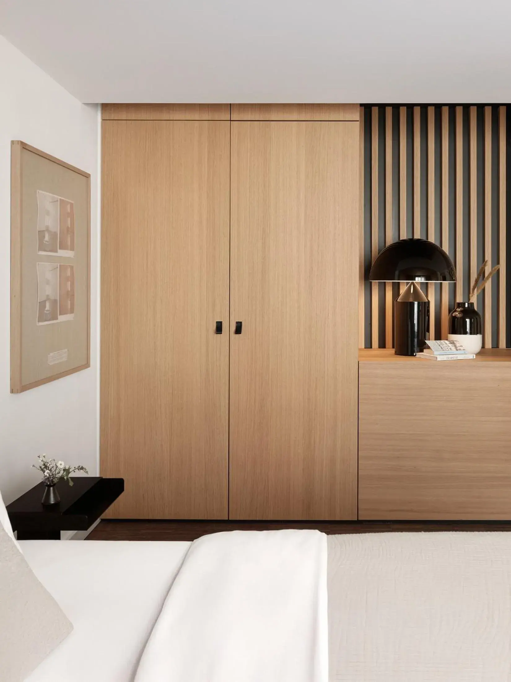 wardrobe, Bed in Bob W Münchner Freiheit wardrobe, Bed in Bob W Münchner Freiheit