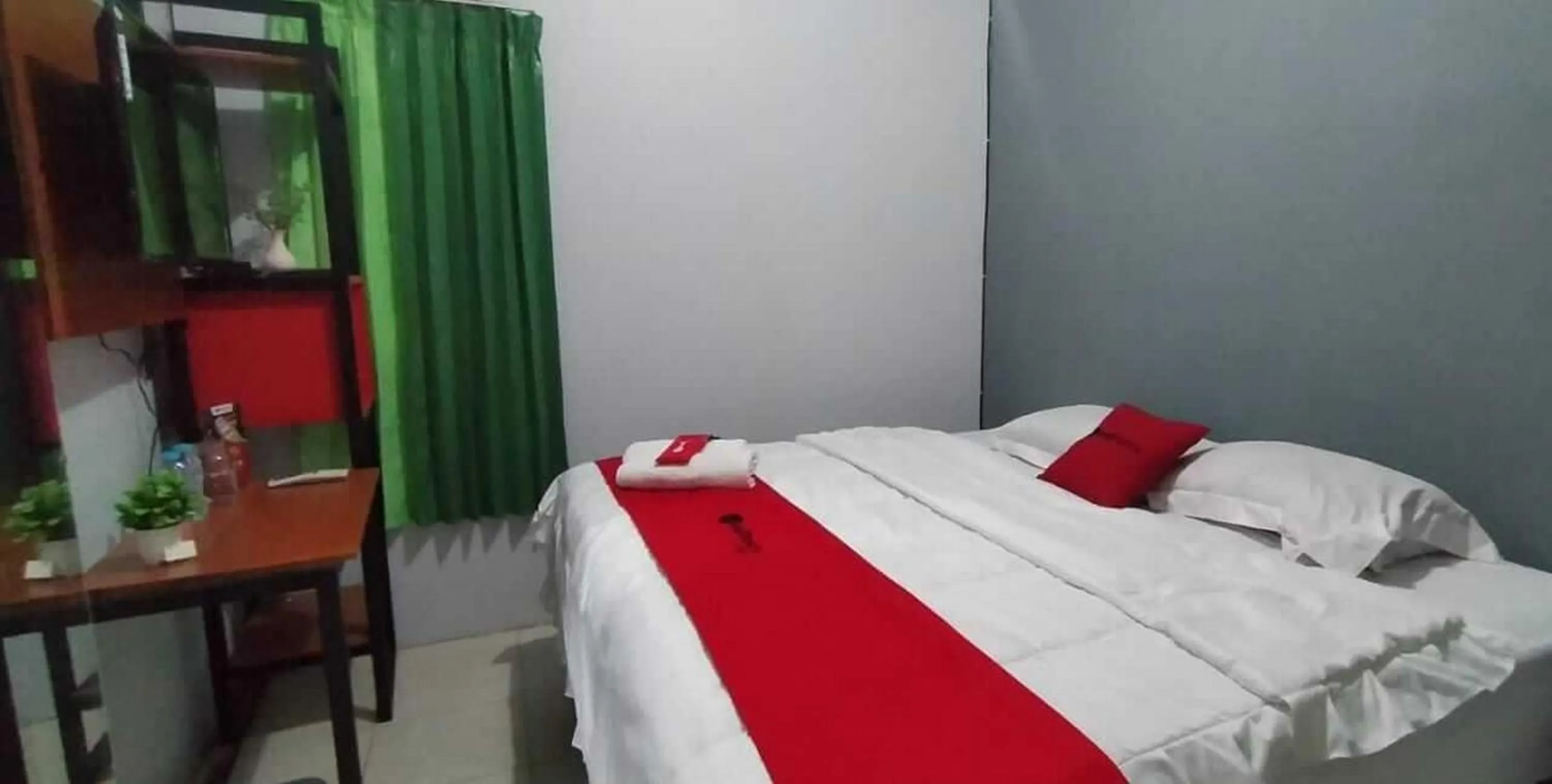 RedDoorz Plus near Alun Alun Sumenep