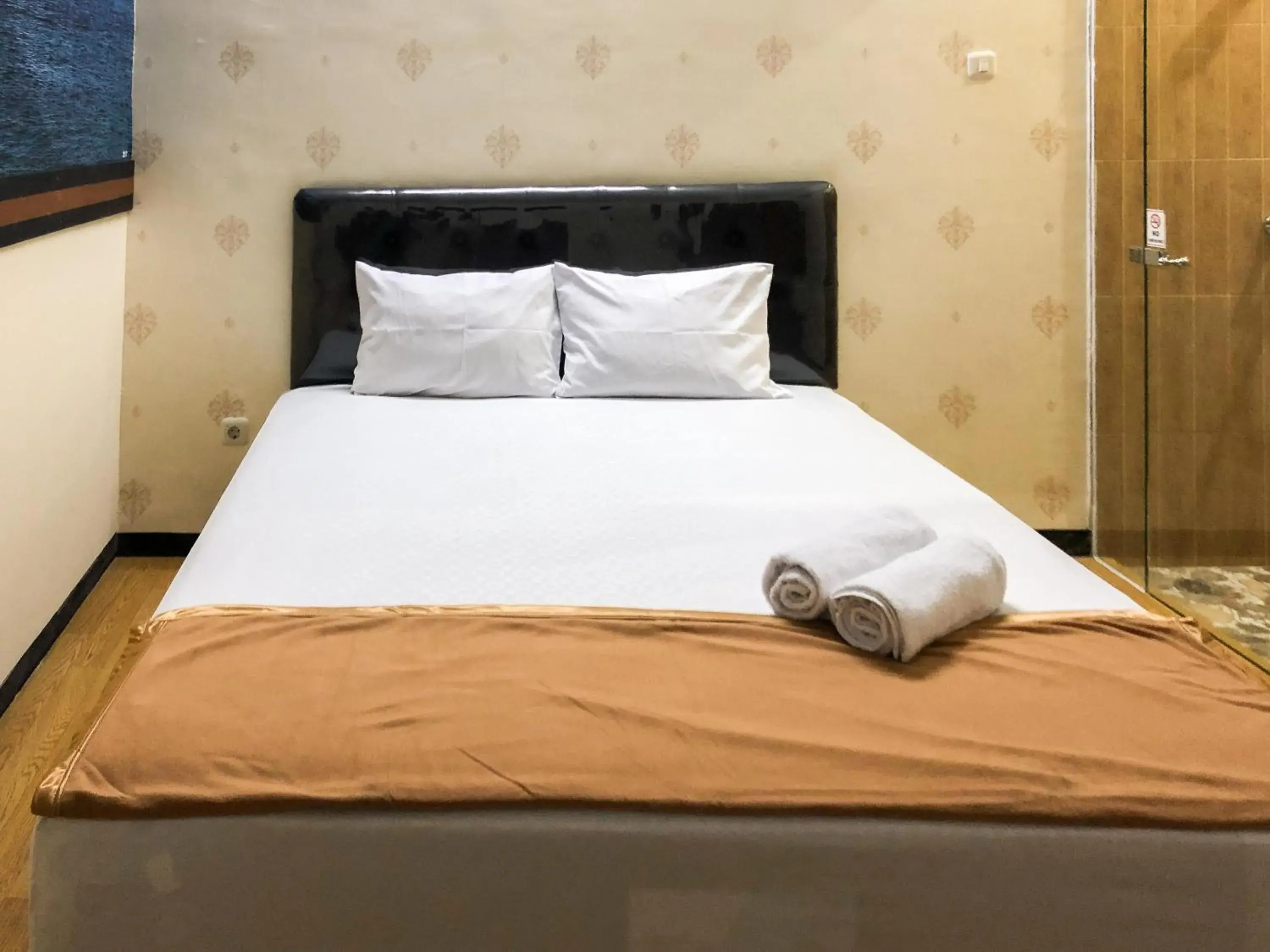 Bed in Urbanview Hotel Gangnam near Mall Olympic Garden Bed in Urbanview Hotel Gangnam near Mall Olympic Garden