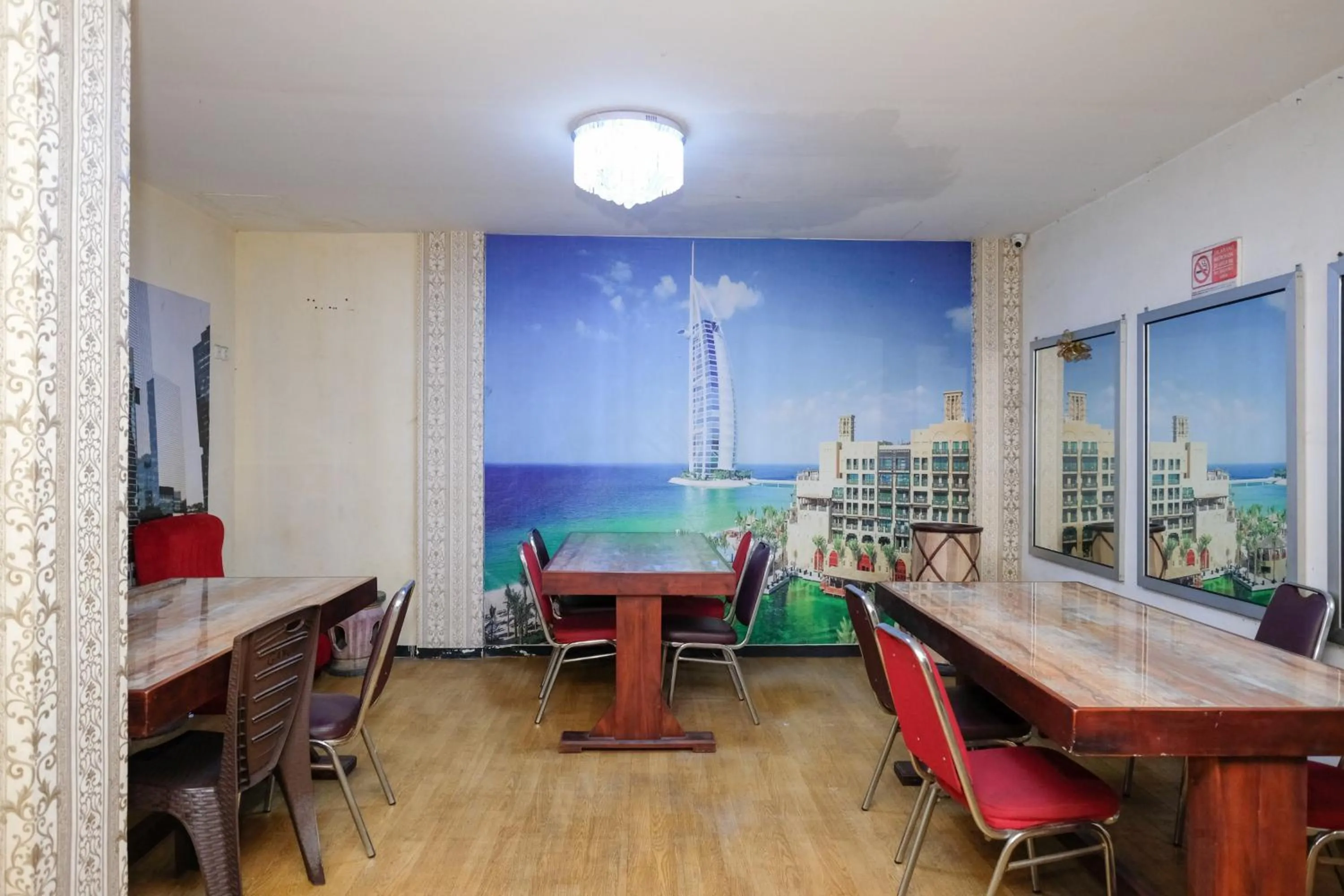 Seating area in Urbanview Hotel Gangnam near Mall Olympic Garden