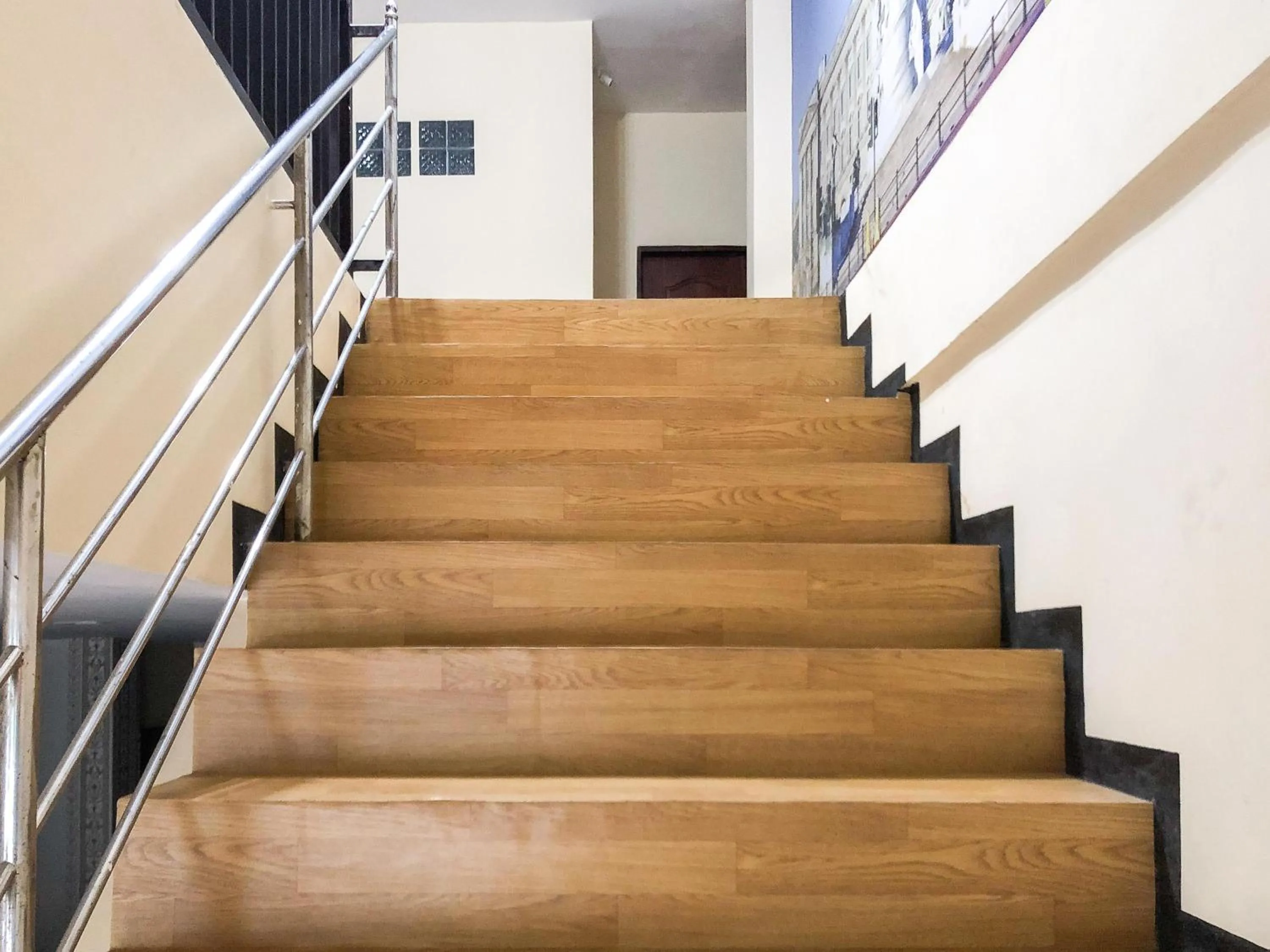 Urbanview Hotel Gangnam near Mall Olympic Garden