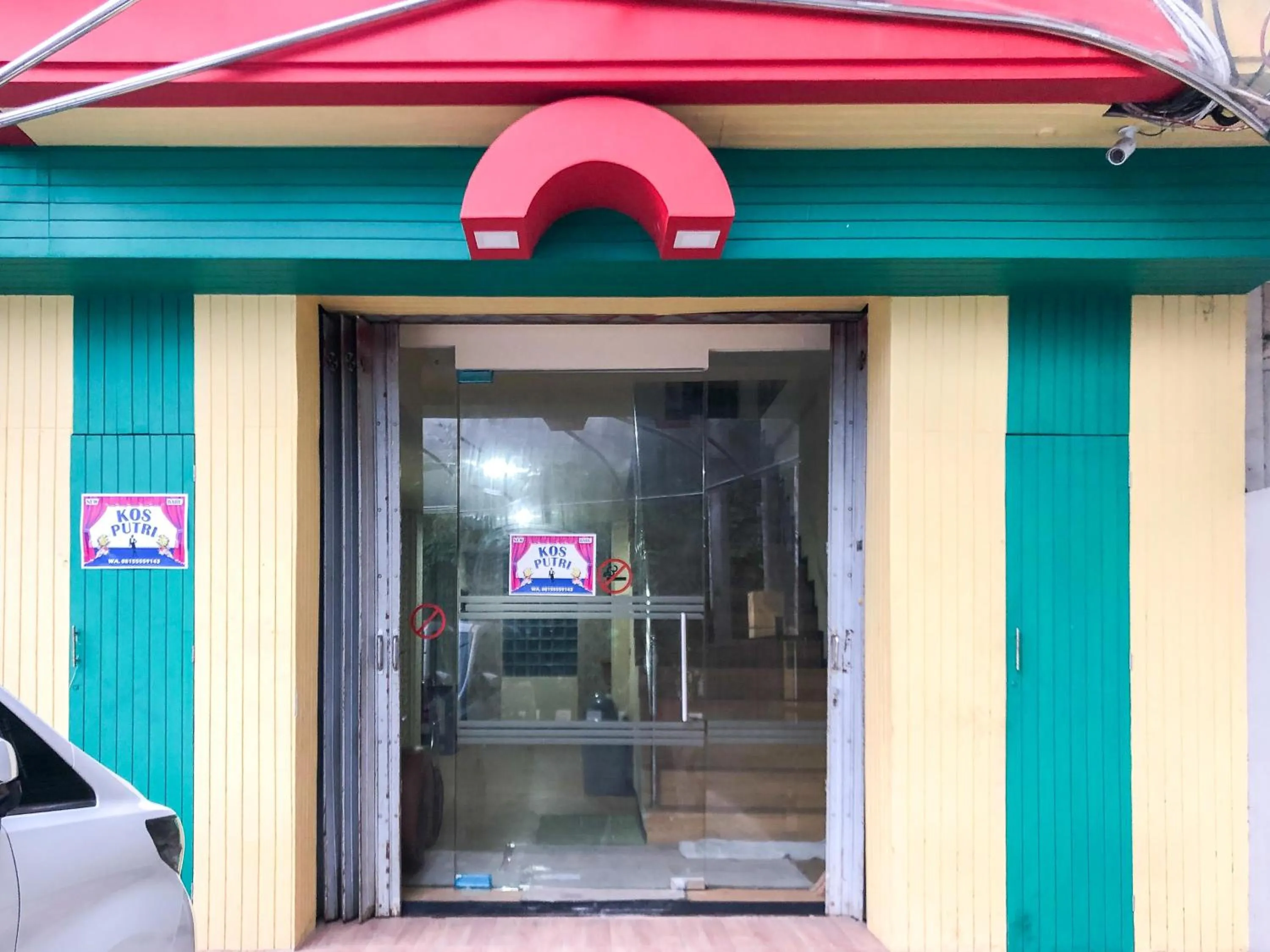 Facade/entrance in Urbanview Hotel Gangnam near Mall Olympic Garden