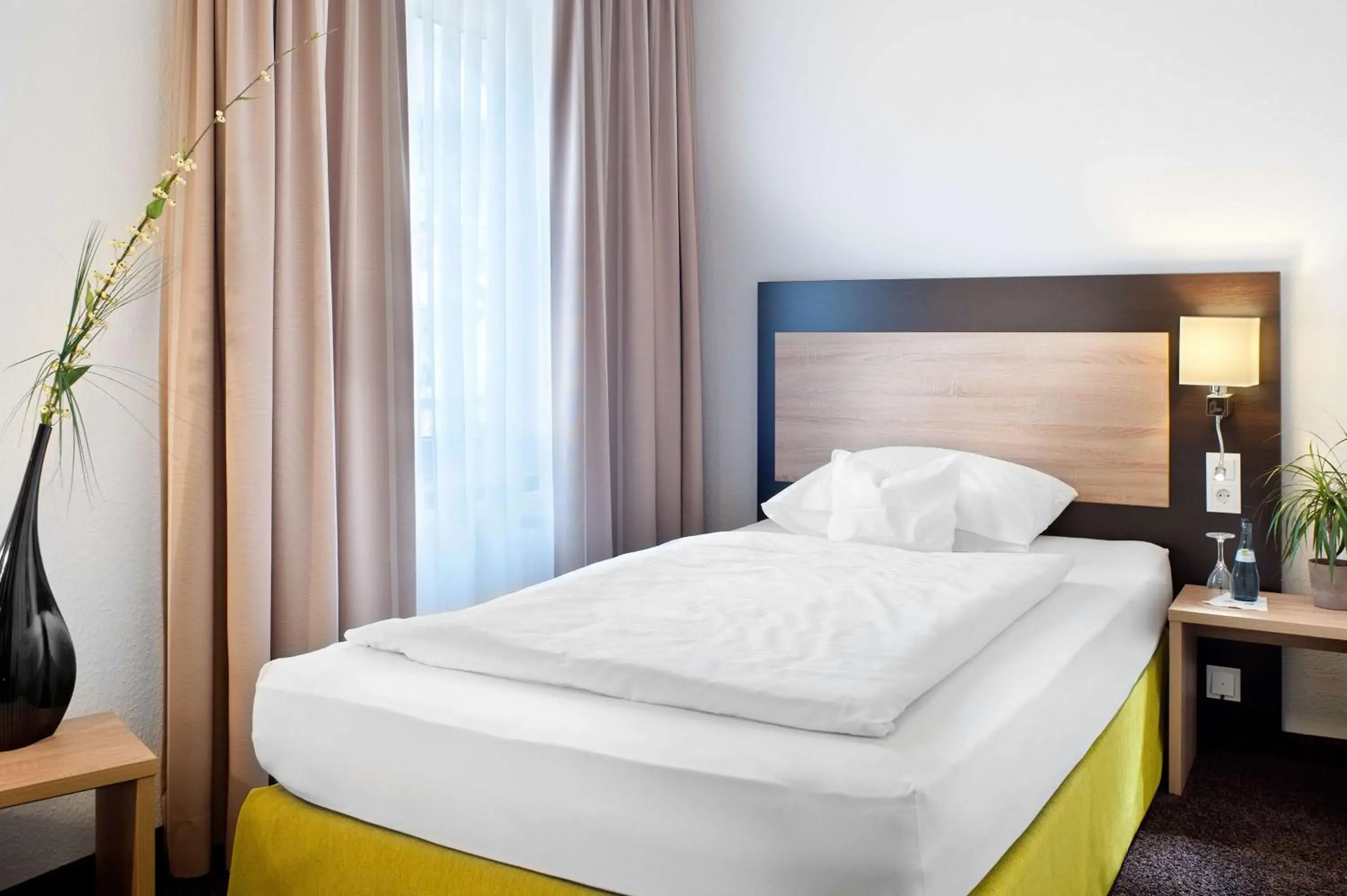 Bed in Best Western Hotel Favorit Bed in Best Western Hotel Favorit