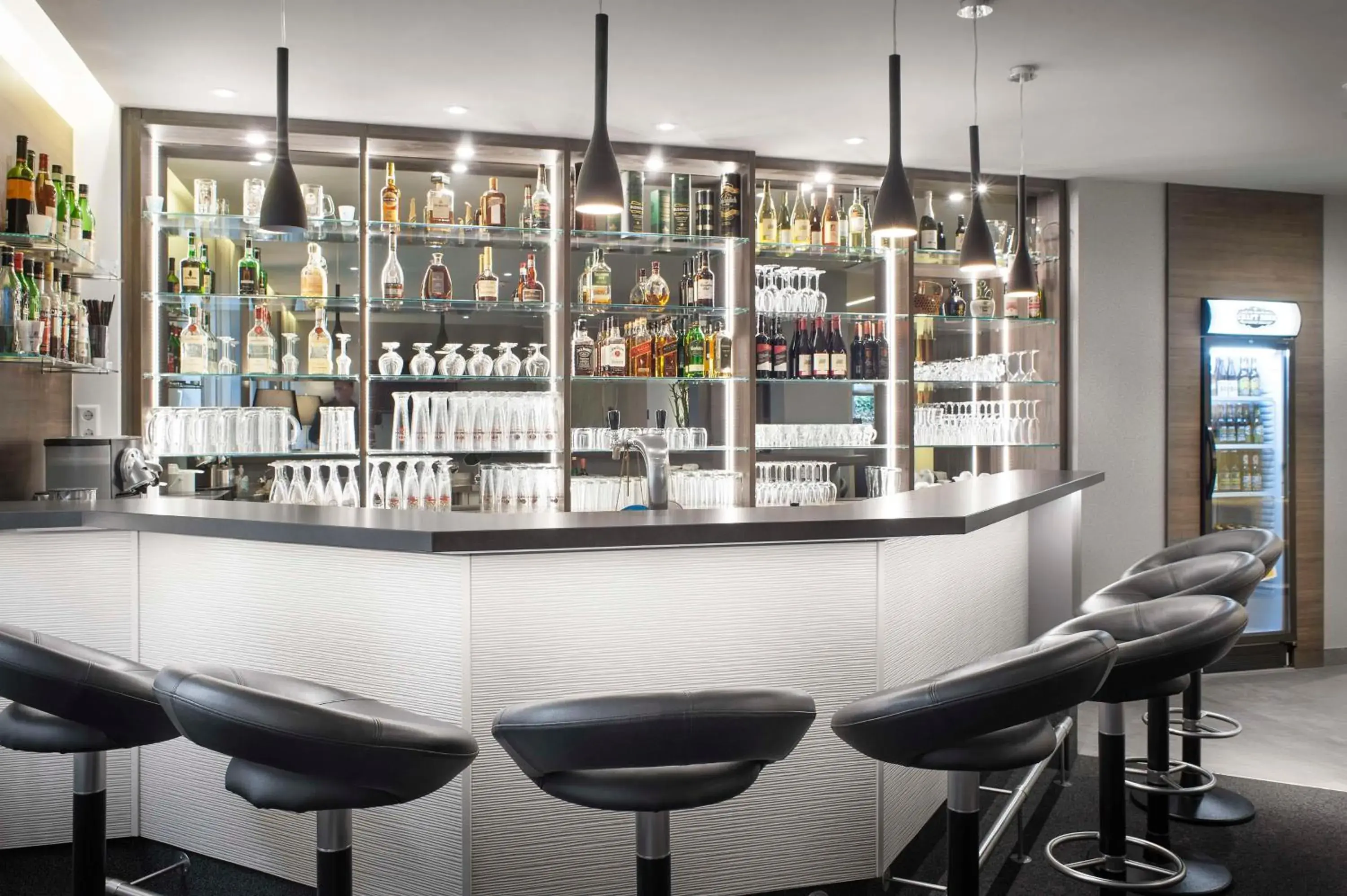 Lounge or bar in Best Western Hotel Favorit Lounge or bar in Best Western Hotel Favorit