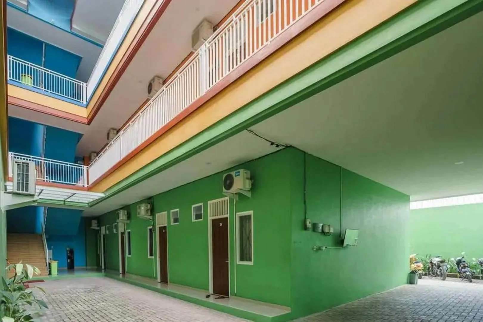 Property building in RedDoorz near UBL Lampung 2