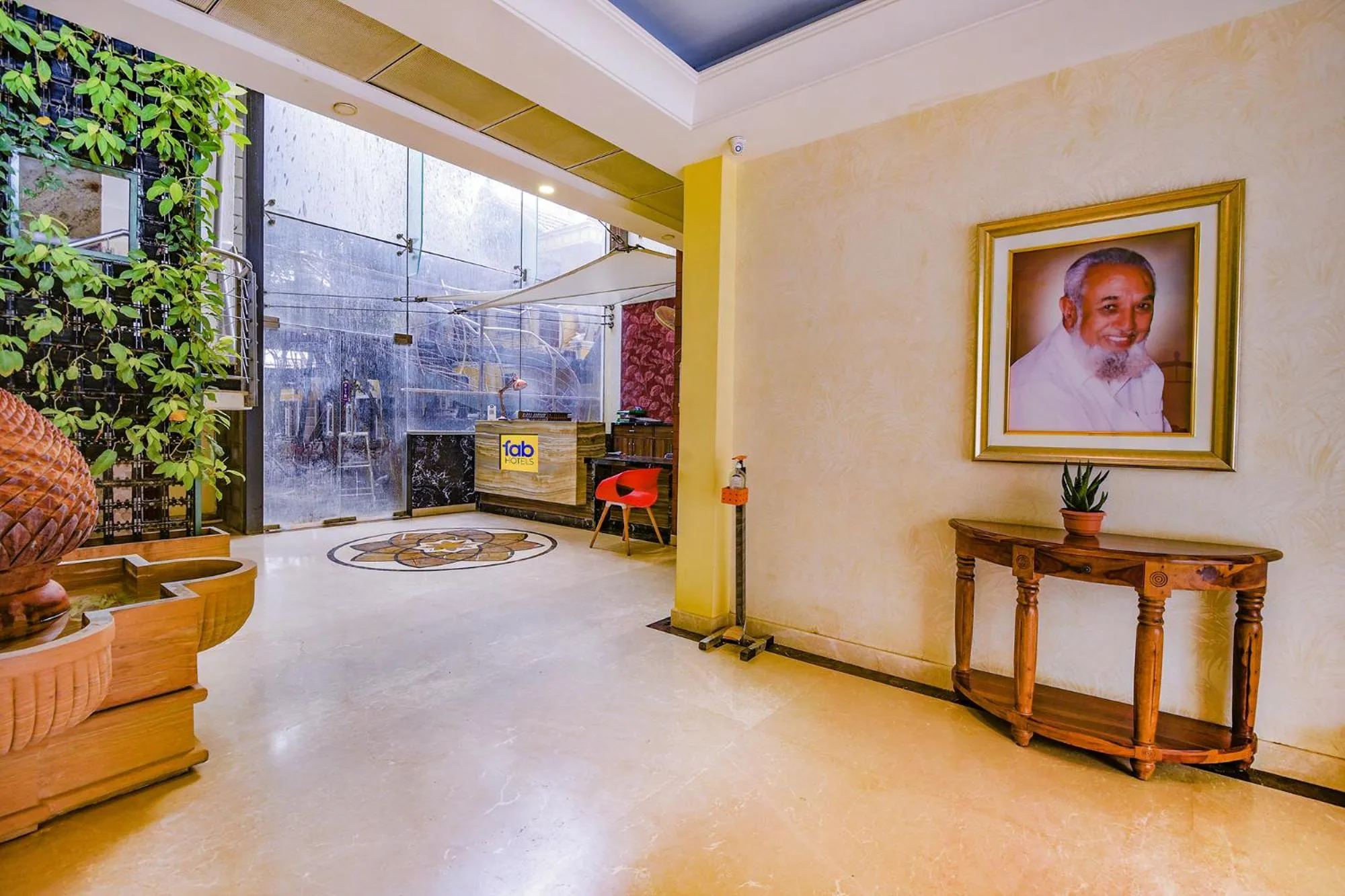 Lobby or reception in Via Phoenix Resorts - Nr M Chinnaswamy Stadium