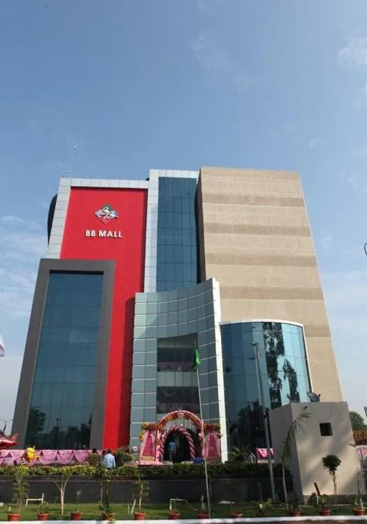 Facade/entrance in Joy Inn & Suites