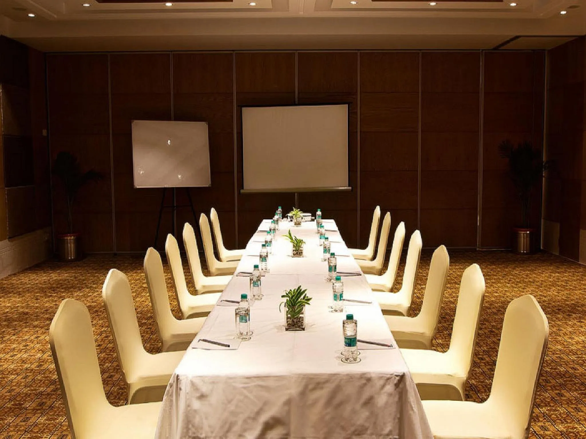 Banquet/Function facilities in Joy Inn & Suites