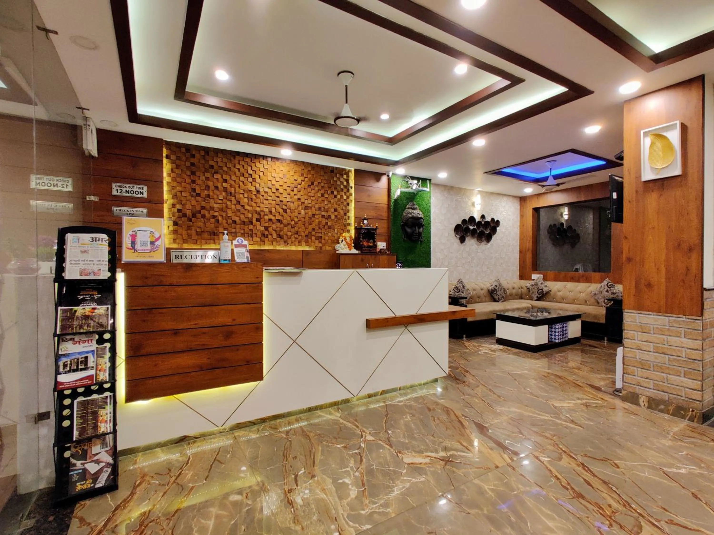 Lobby or reception in Hotel Divine Residency