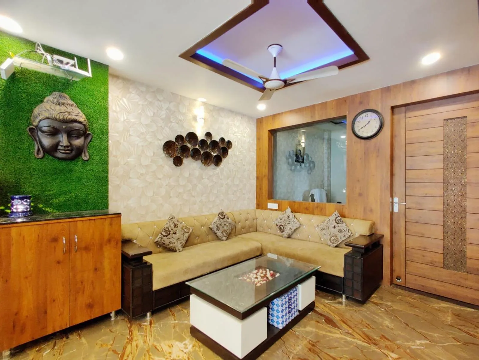 Lobby or reception in Hotel Divine Residency