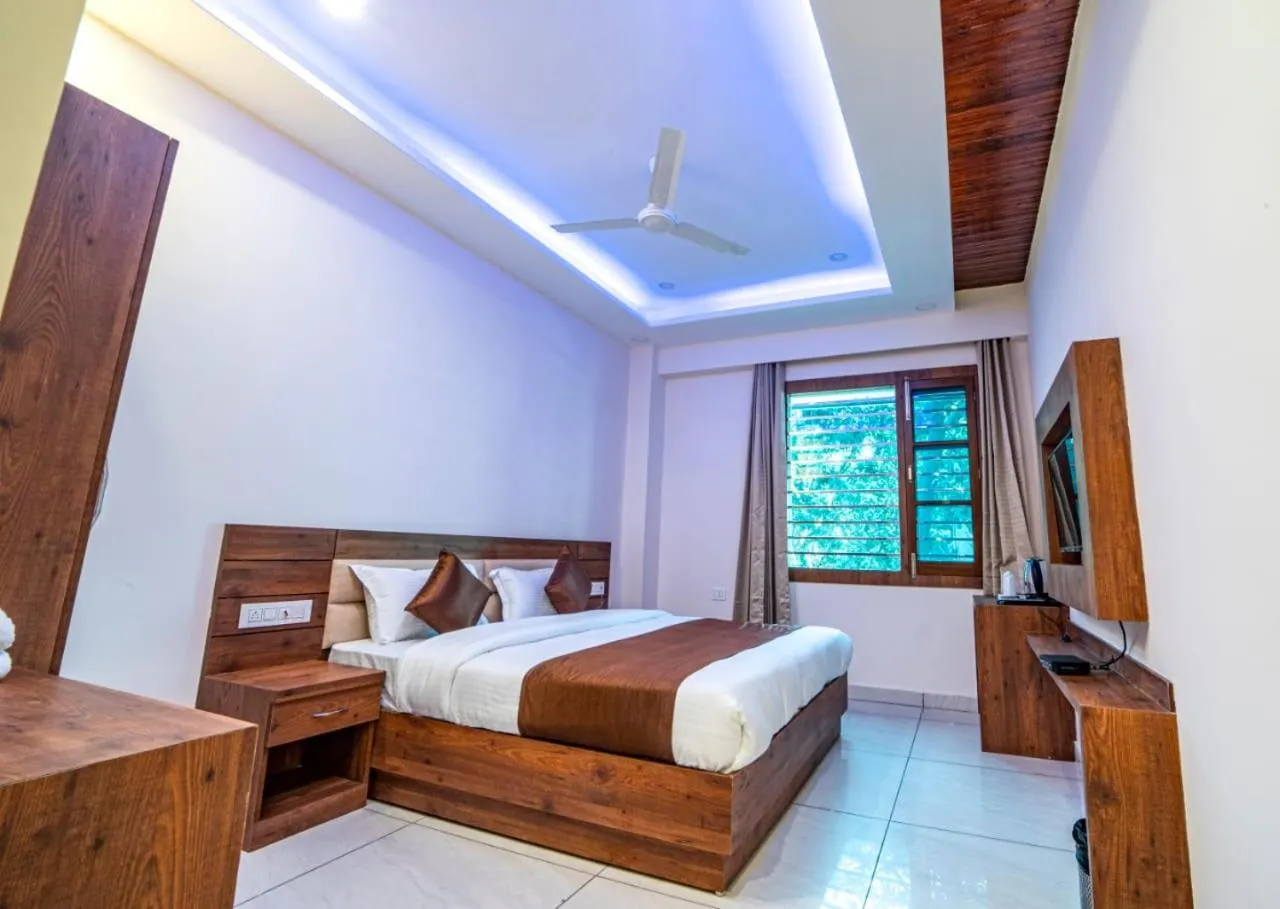 Bedroom, Bed in Hotel Divine Residency