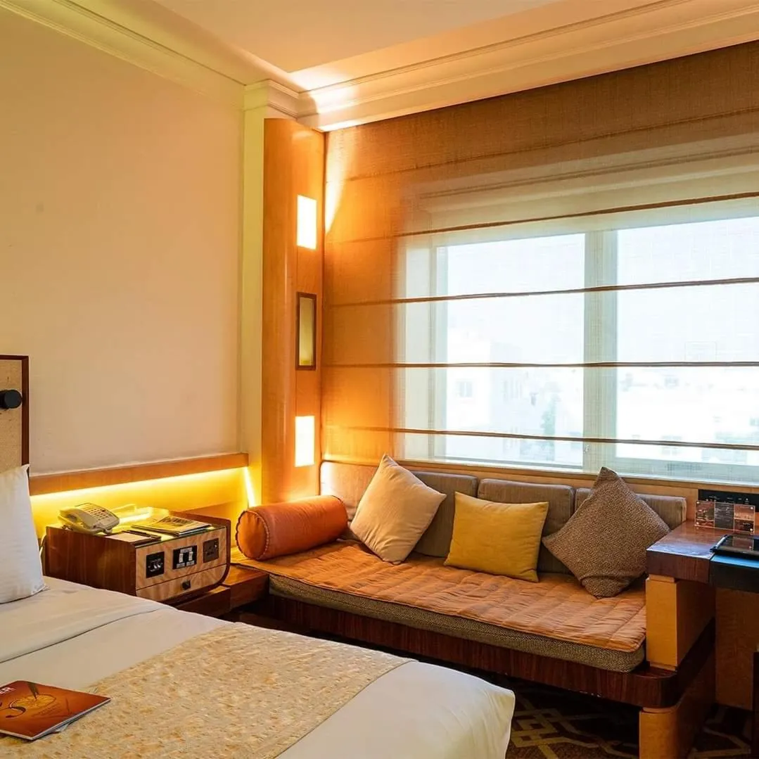 Property building, Bed in Marco Polo Hotel