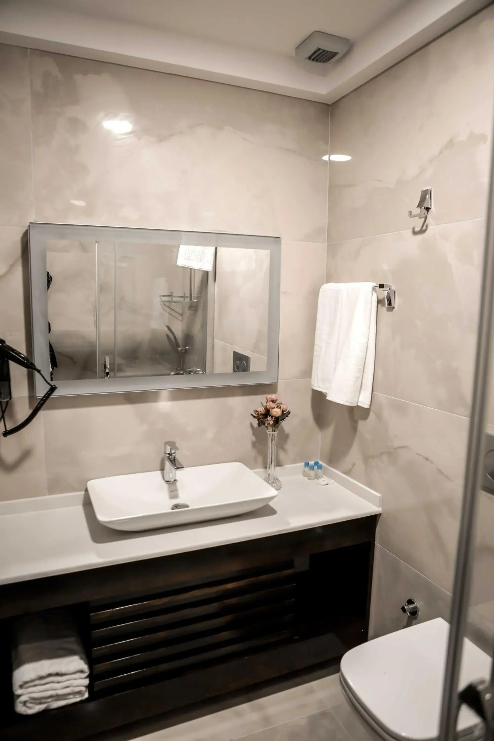 Standard Double Room - single occupancy in Dimen Hotel Standard Double Room - single occupancy in Dimen Hotel