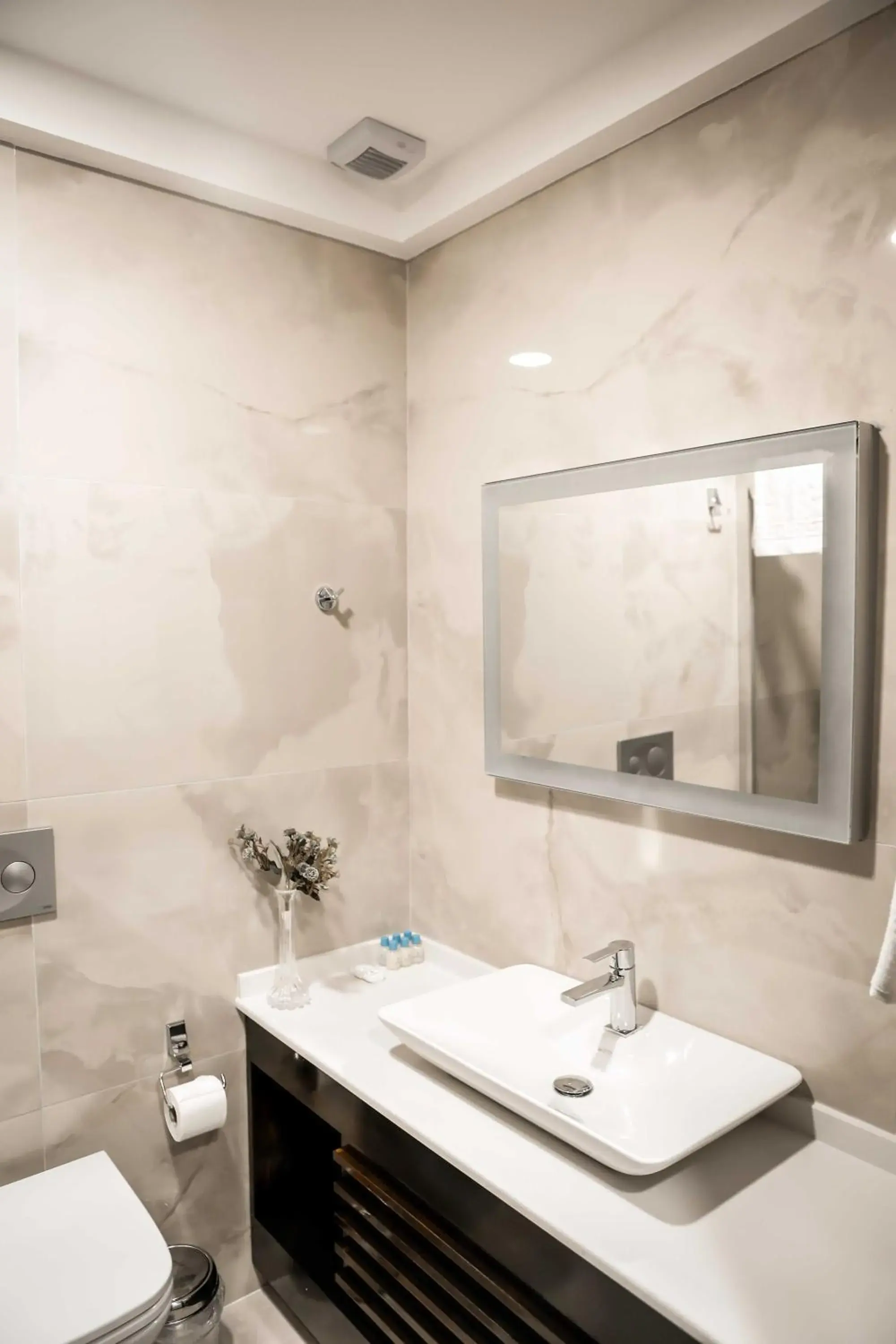 Family Room in Dimen Hotel Family Room in Dimen Hotel