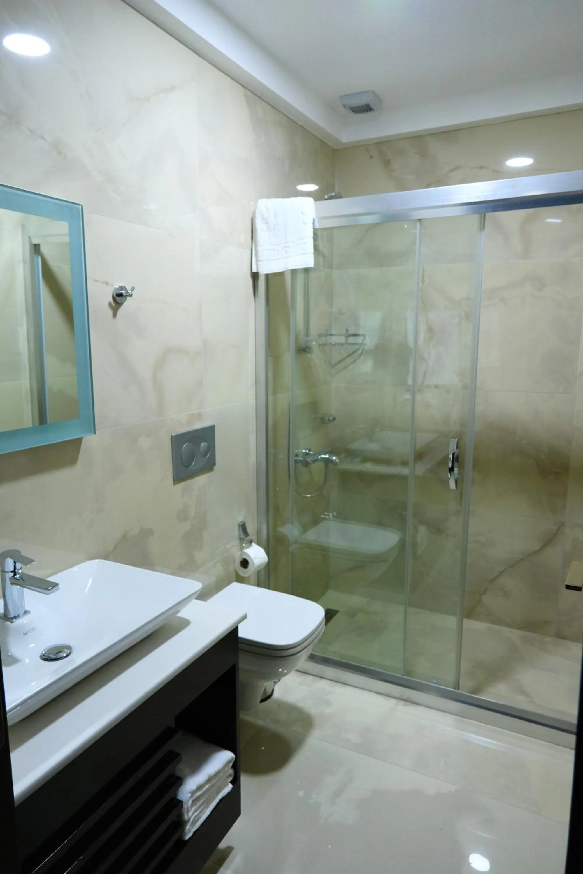 Bathroom in Dimen Hotel