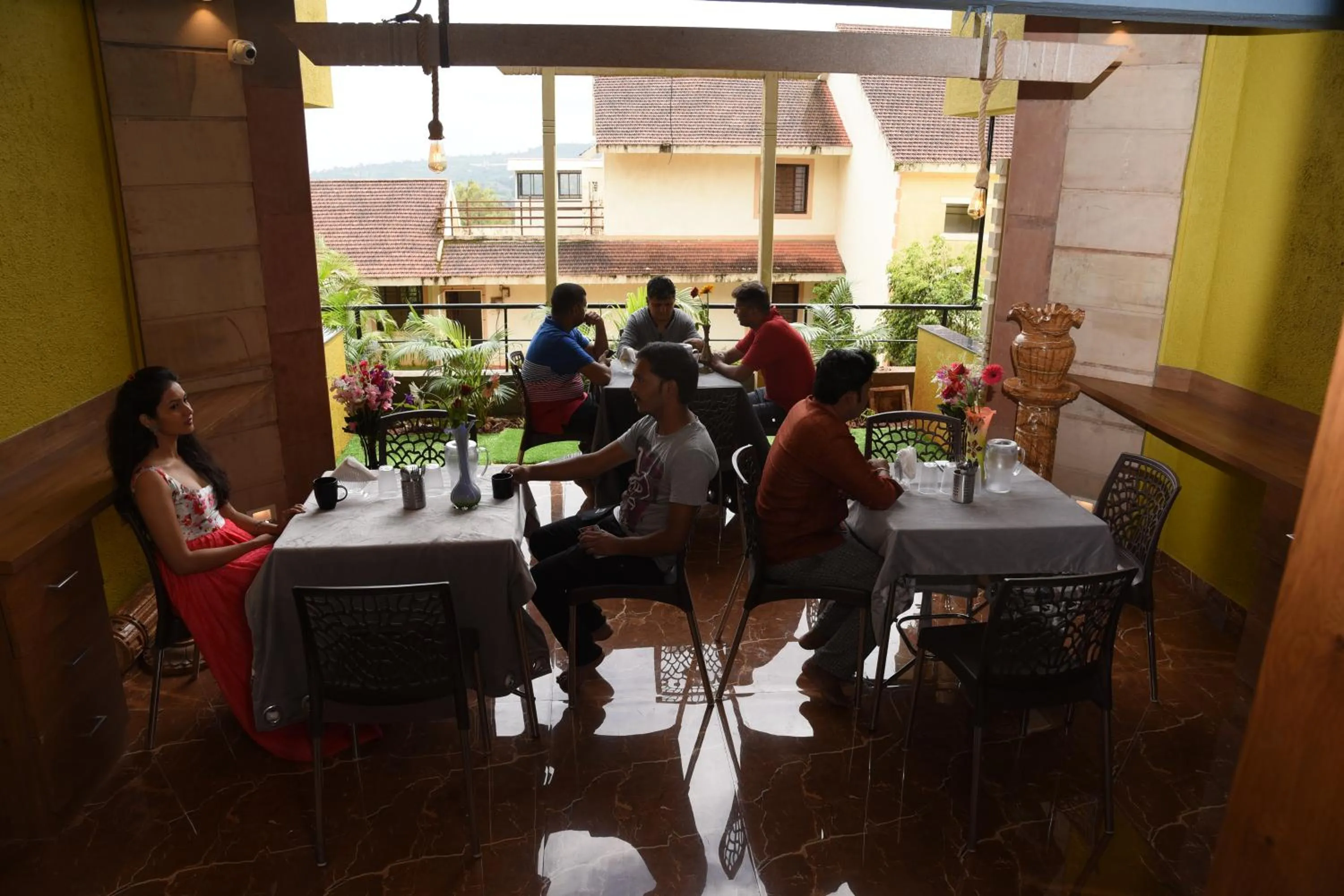 Restaurant/places to eat in Stone shelter