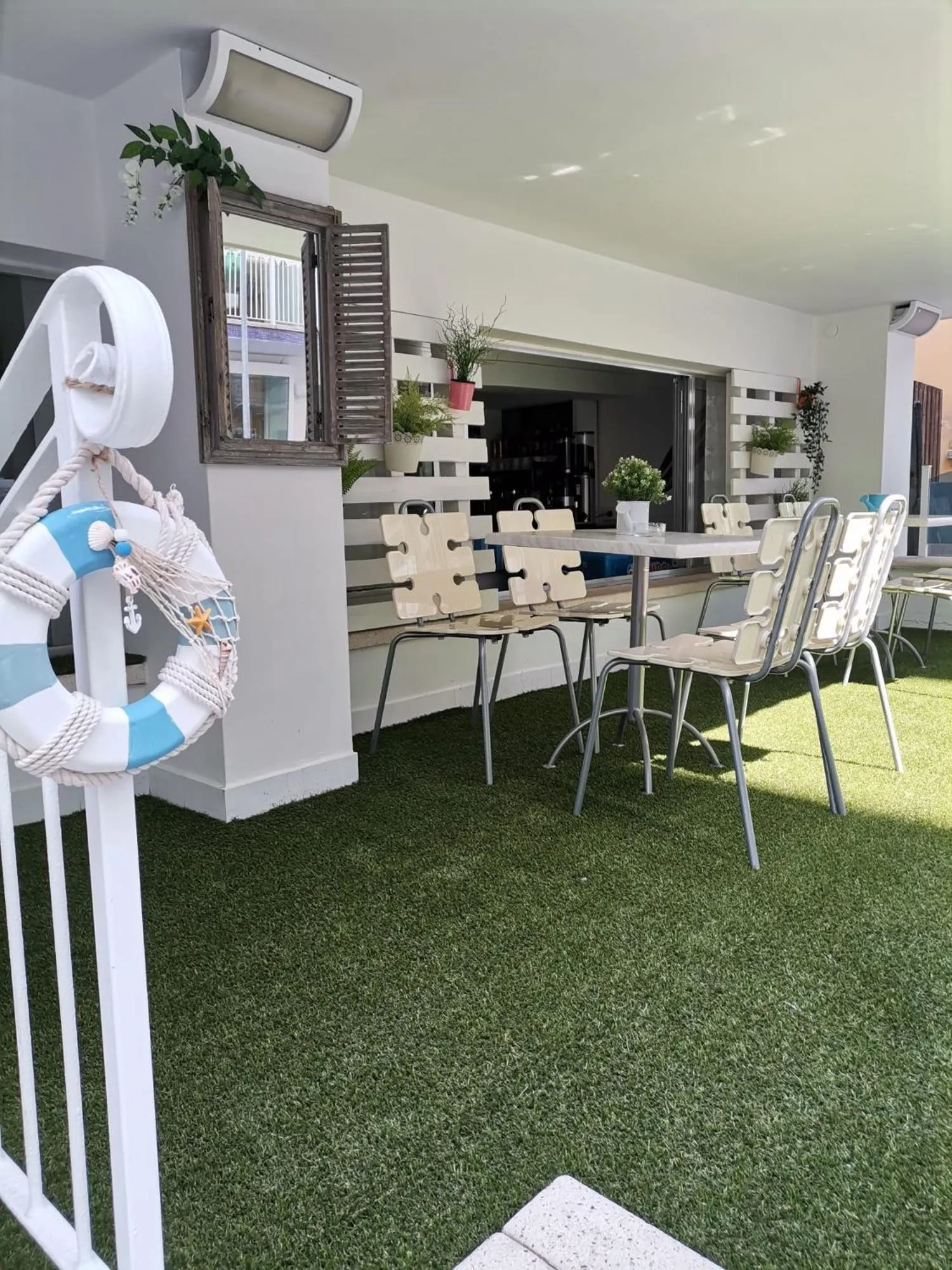 Lounge or bar in hotel colibri