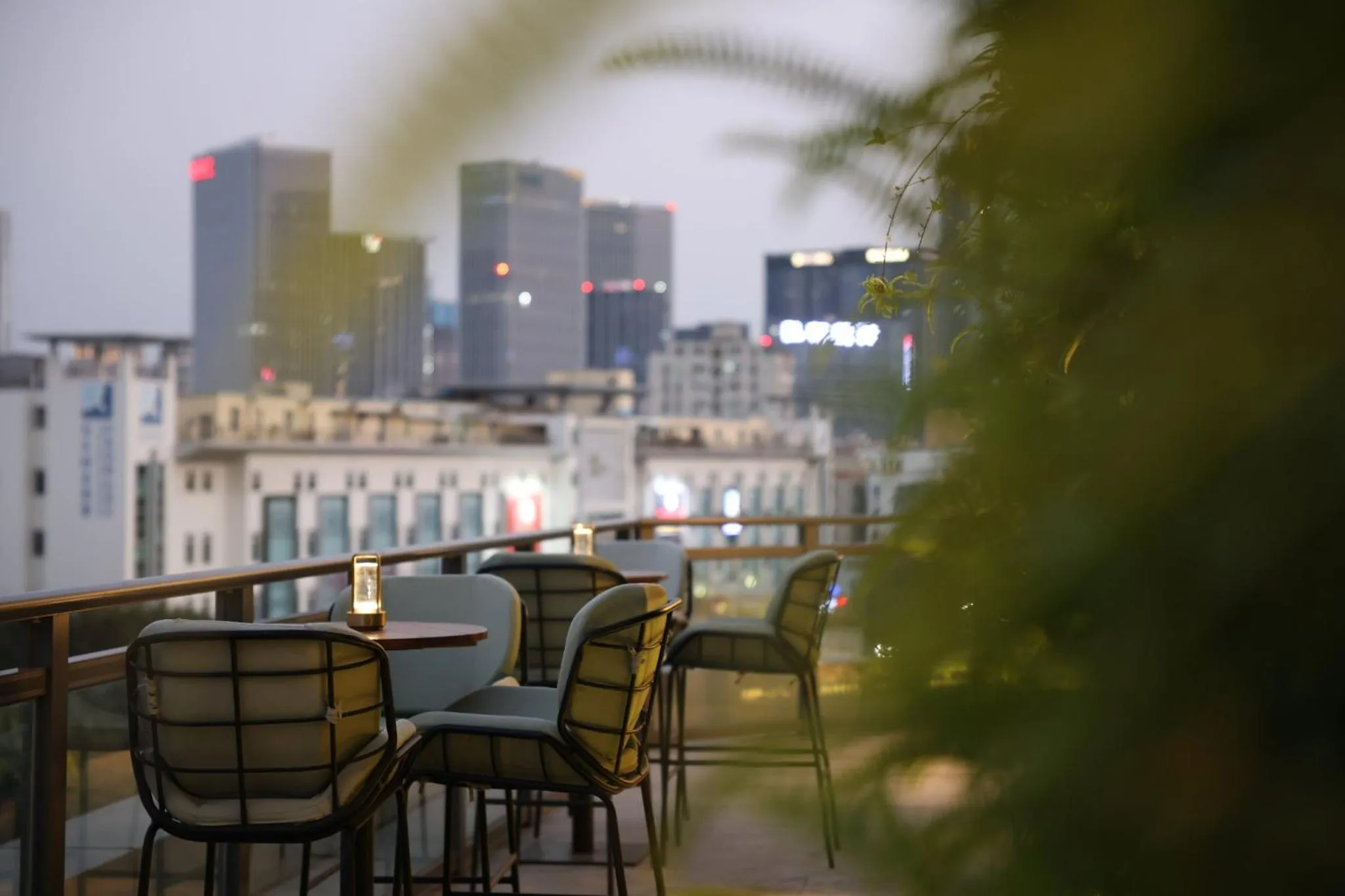 Lounge or bar in EVEN Hotel Shenzhen Nanshan by IHG