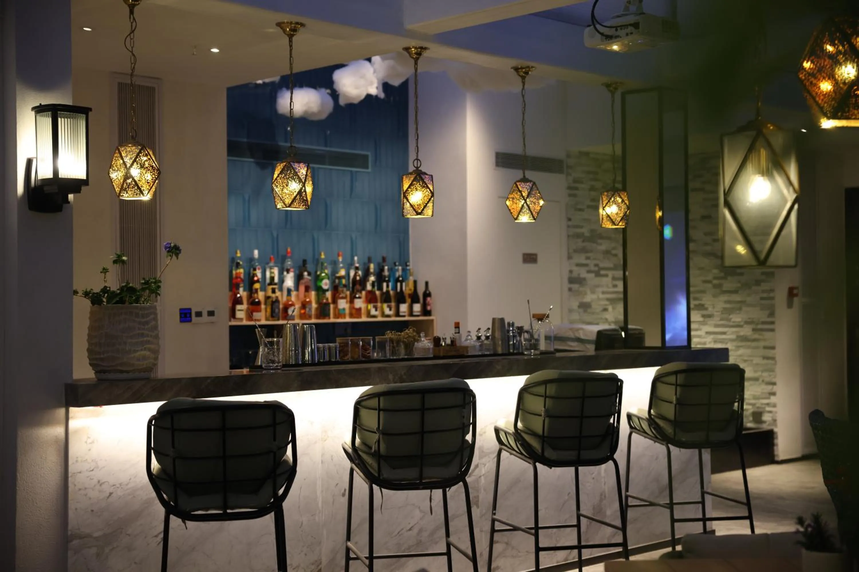 Lounge or bar in EVEN Hotel Shenzhen Nanshan by IHG
