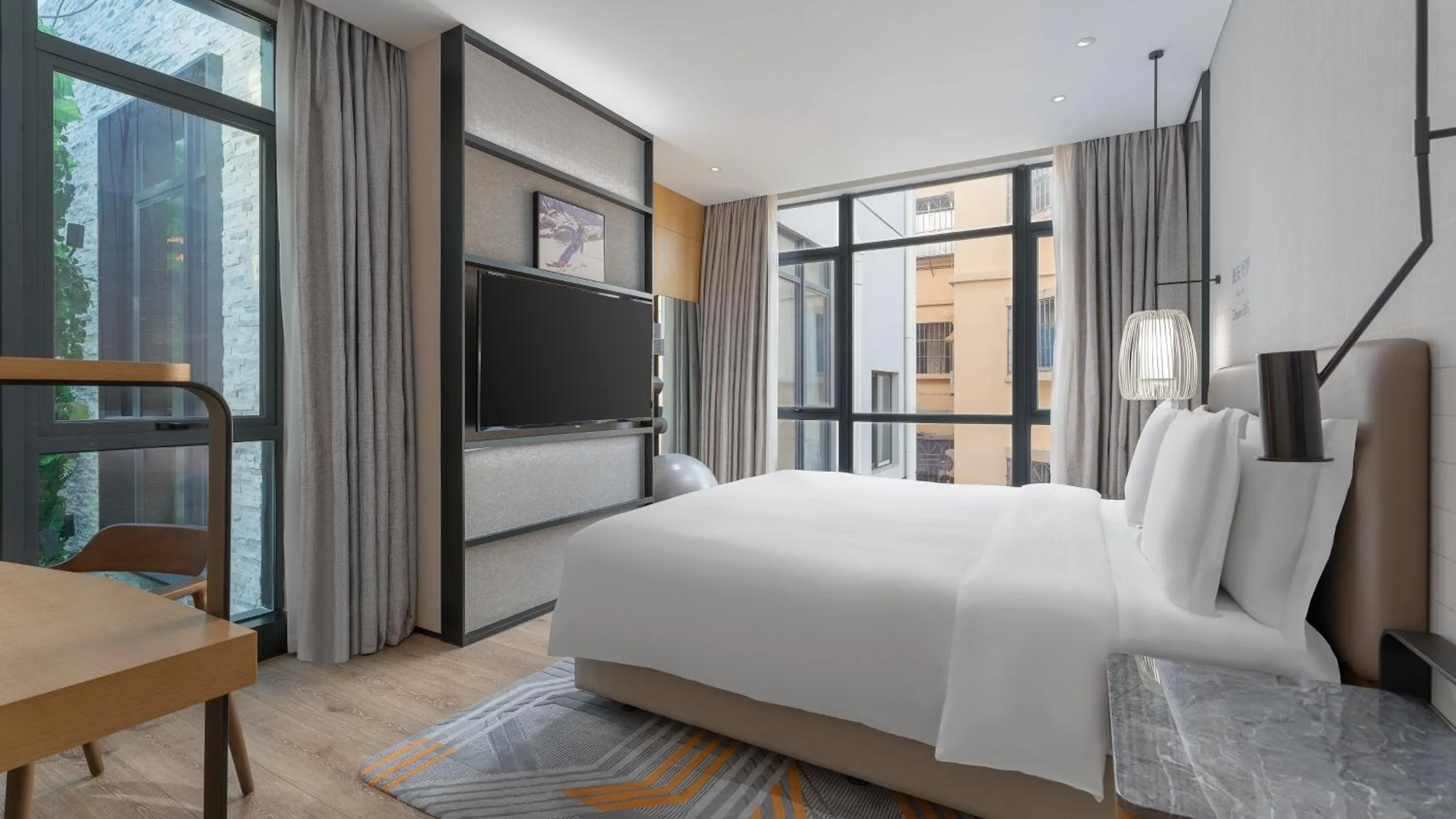 Photo of the whole room, Bed in EVEN Hotel Shenzhen Nanshan by IHG