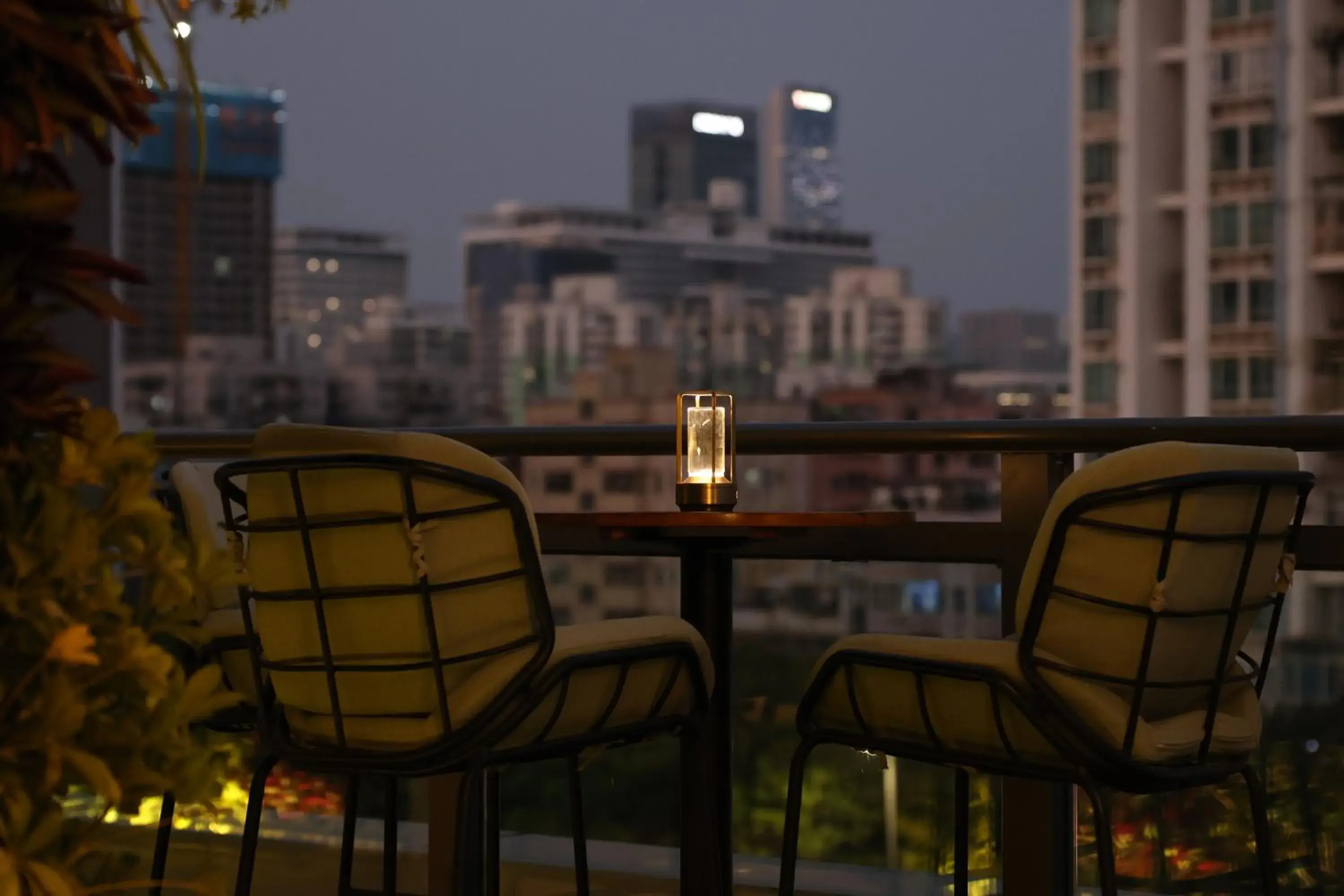 Lounge or bar in EVEN Hotel Shenzhen Nanshan by IHG Lounge or bar in EVEN Hotel Shenzhen Nanshan by IHG