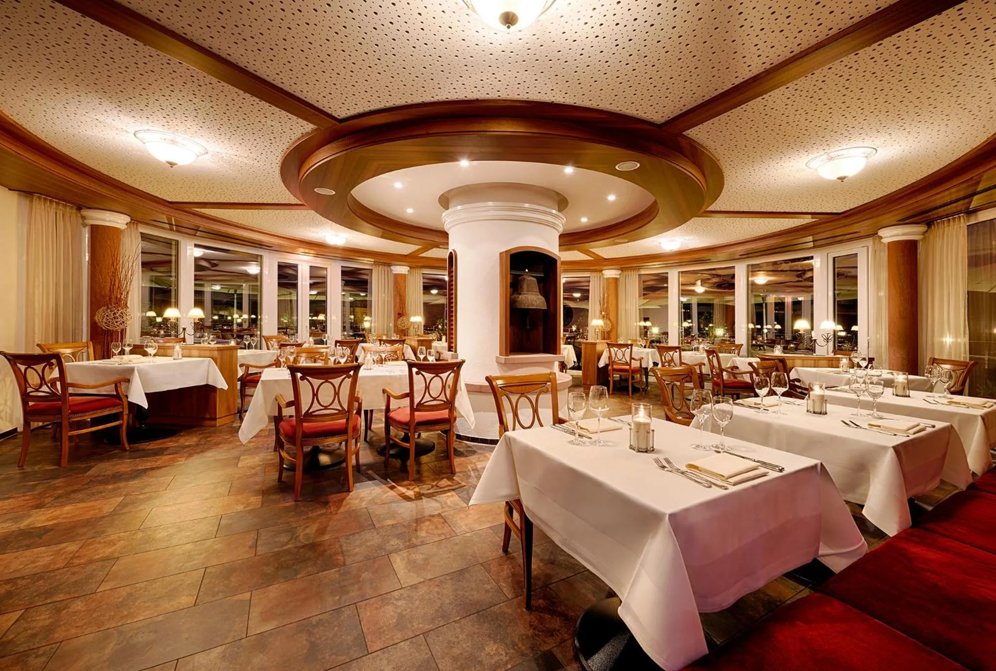 Restaurant/places to eat in Hotel Kronelamm im Schwarzwald