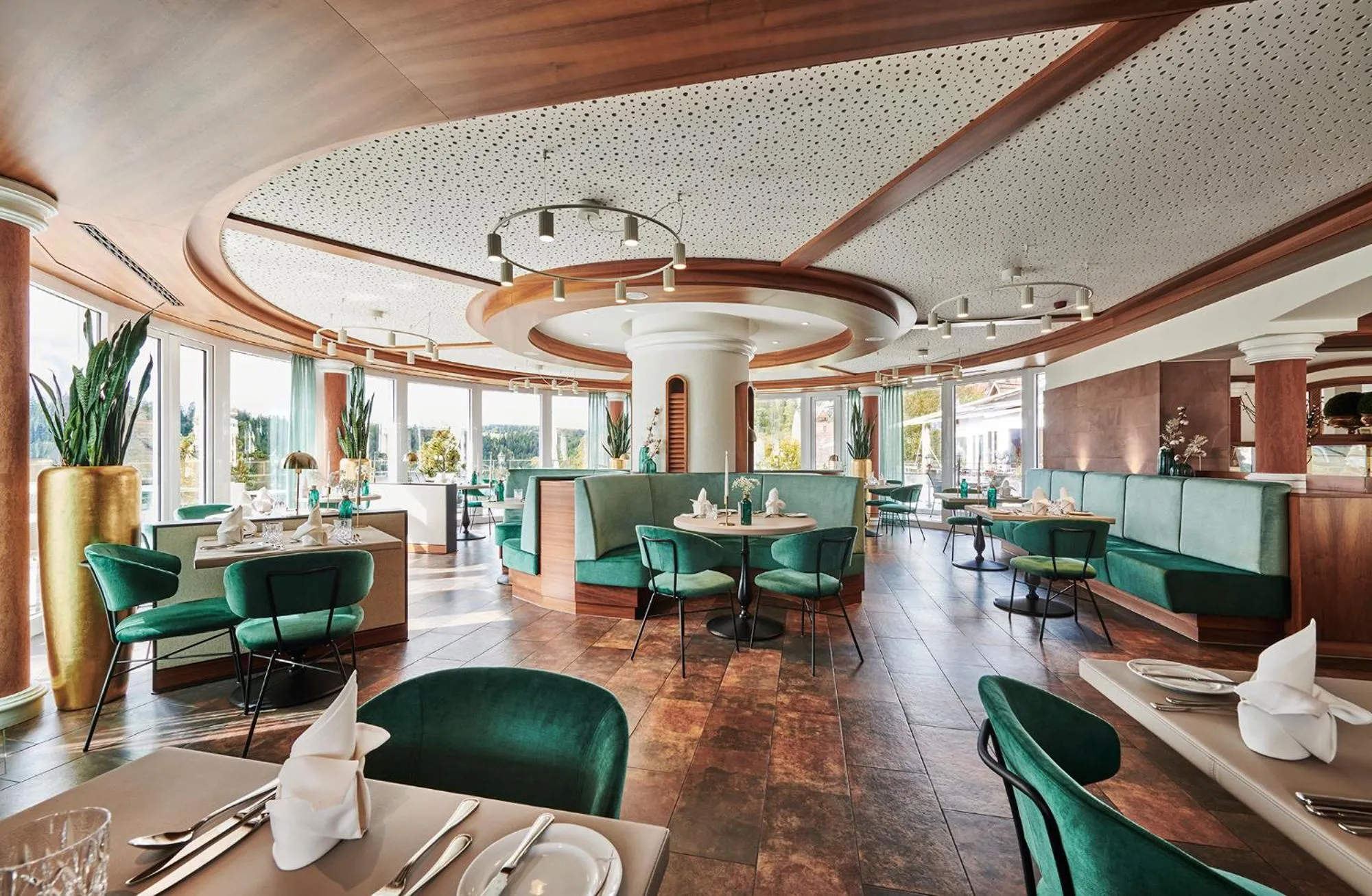 Restaurant/places to eat in Hotel Kronelamm im Schwarzwald