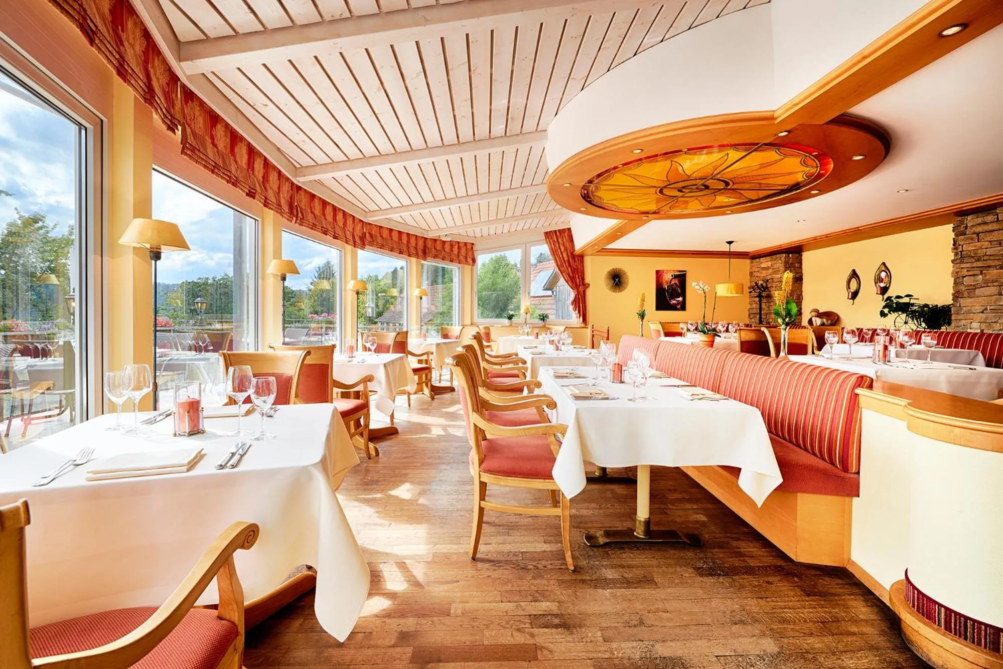 Restaurant/places to eat in Hotel Kronelamm im Schwarzwald