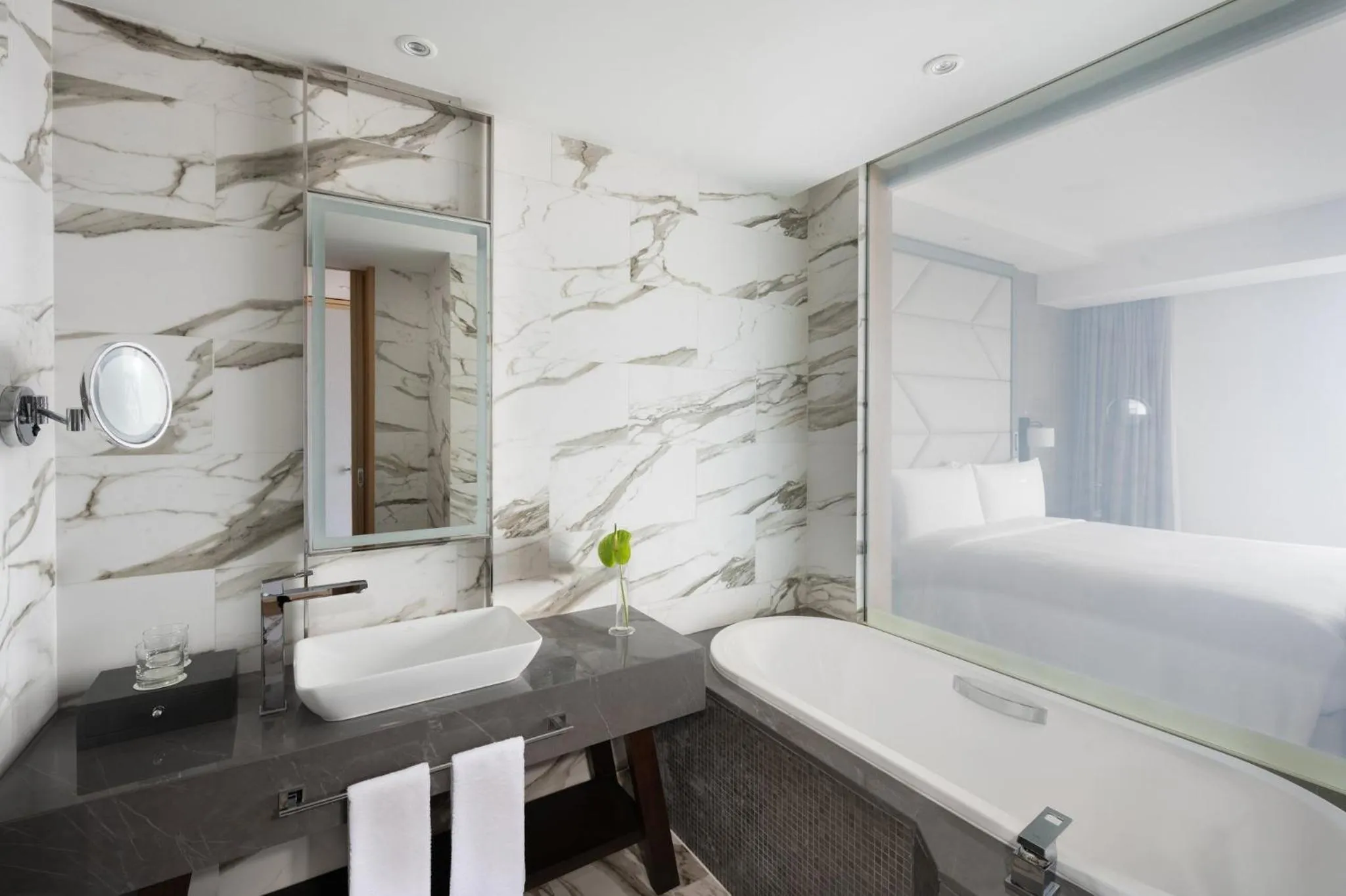 Photo of the whole room in Crowne Plaza - Jeddah Al Salam by IHG