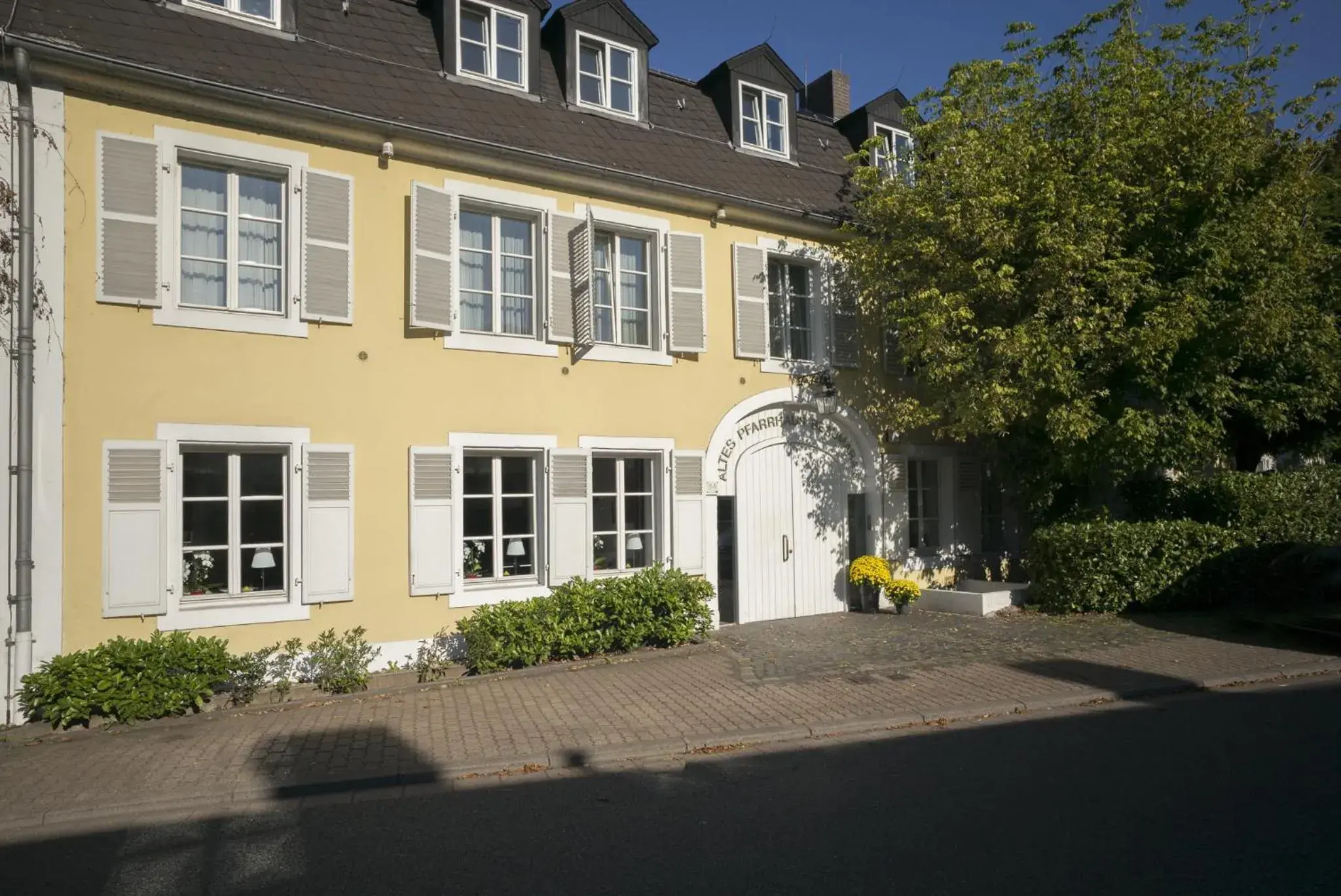 Property Building in Hotel Altes Pfarrhaus Beaumarais