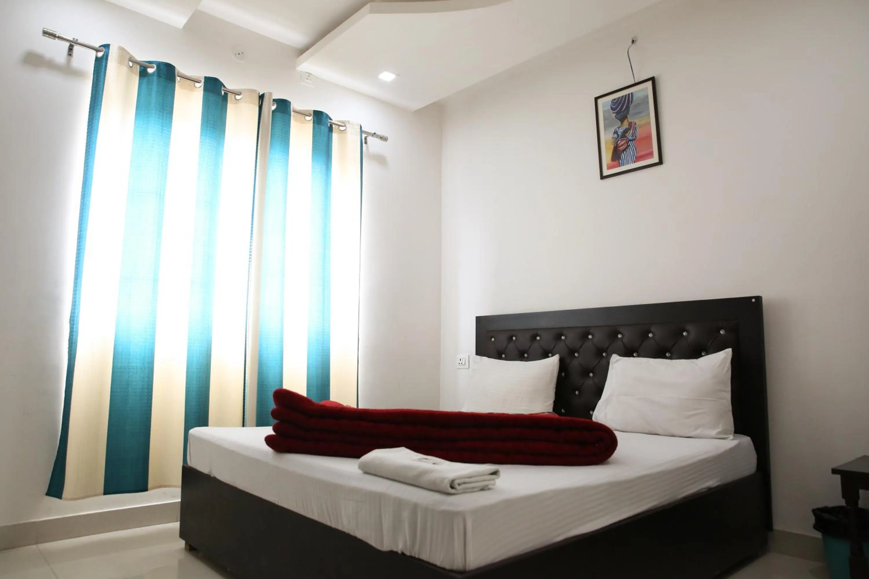 Bathroom, Bed in HOTEL SATYA