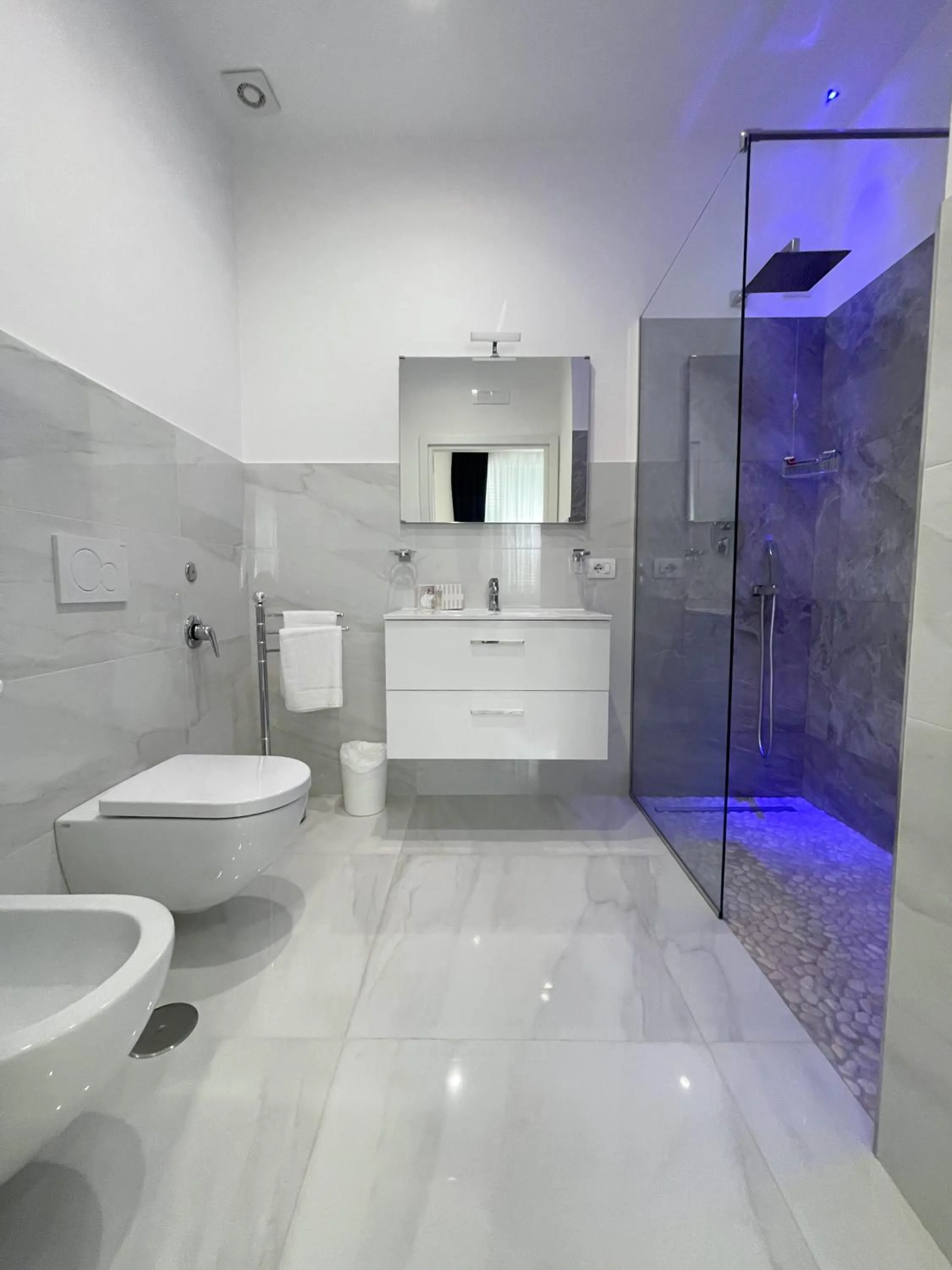 Bathroom in Villa Gabriella - Rooms & Breakfast