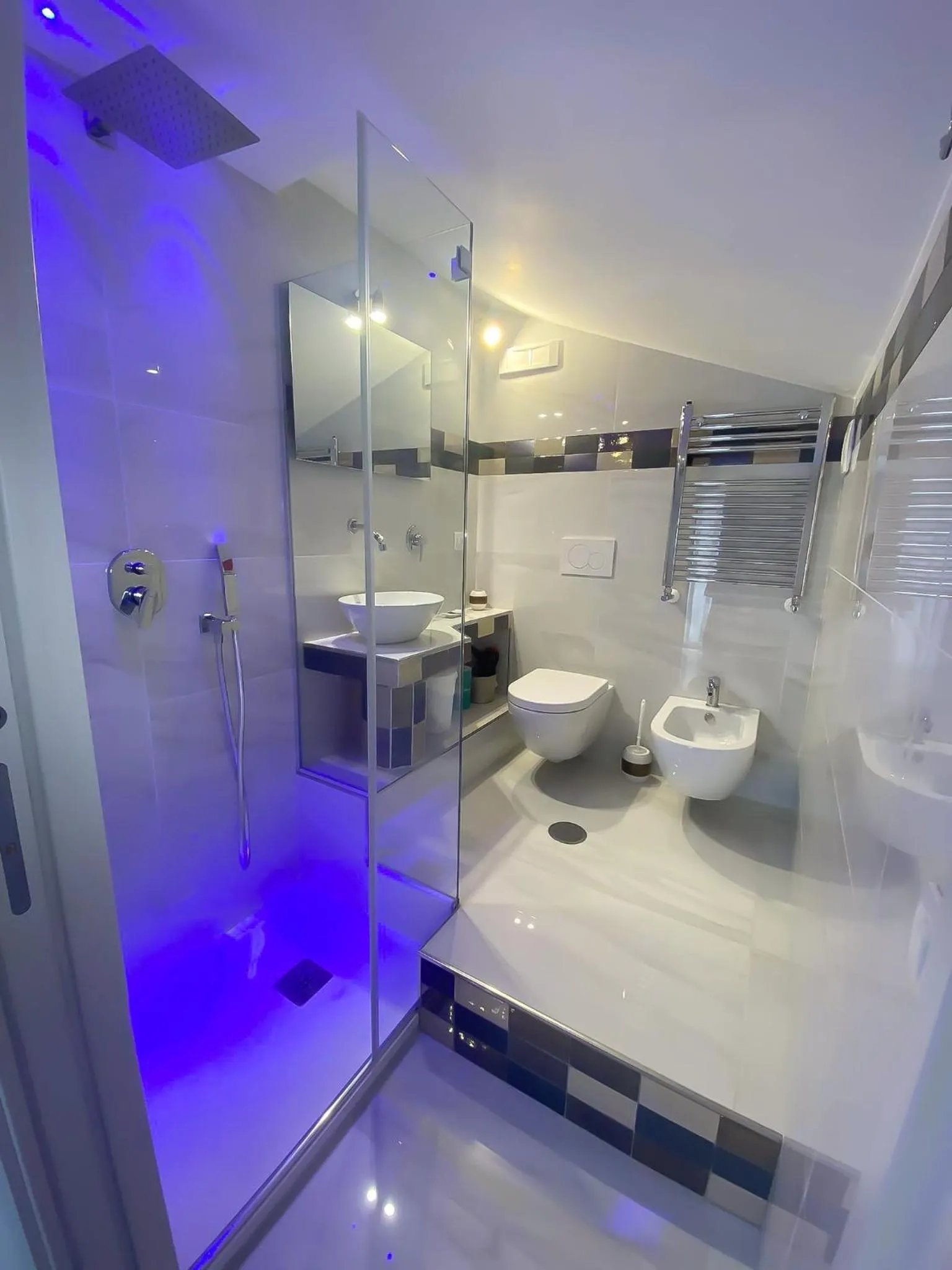 Bathroom in Villa Gabriella - Rooms & Breakfast