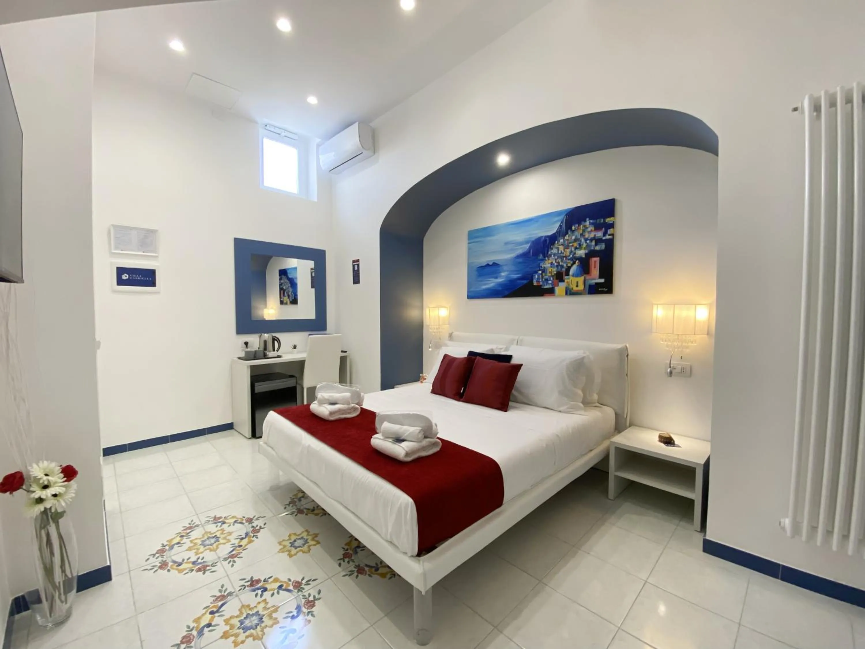 Bedroom, Bed in Villa Gabriella - Rooms & Breakfast