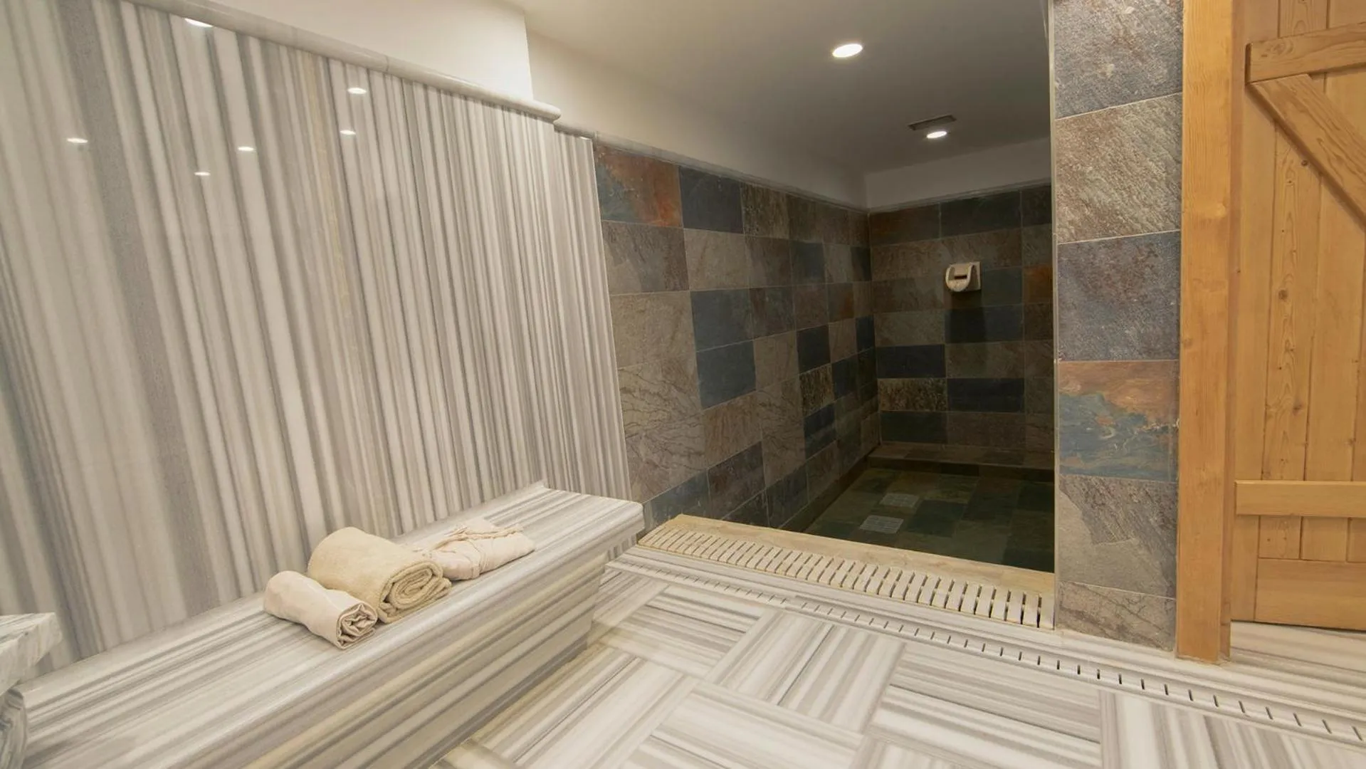 Swimming pool in BN Hotel Thermal & Wellness