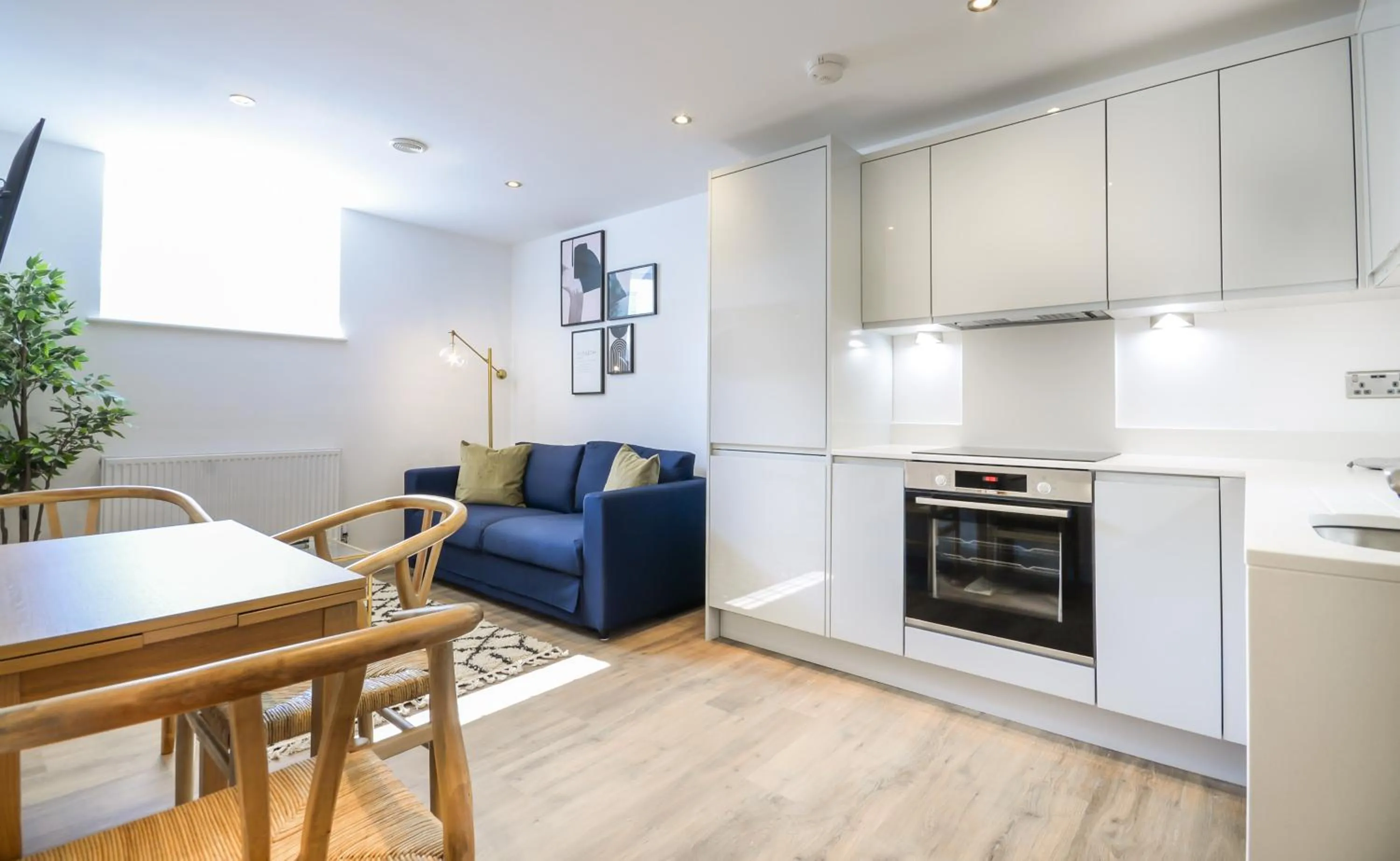 Kitchen or kitchenette in Concorde House Luxury Apartments - Chester