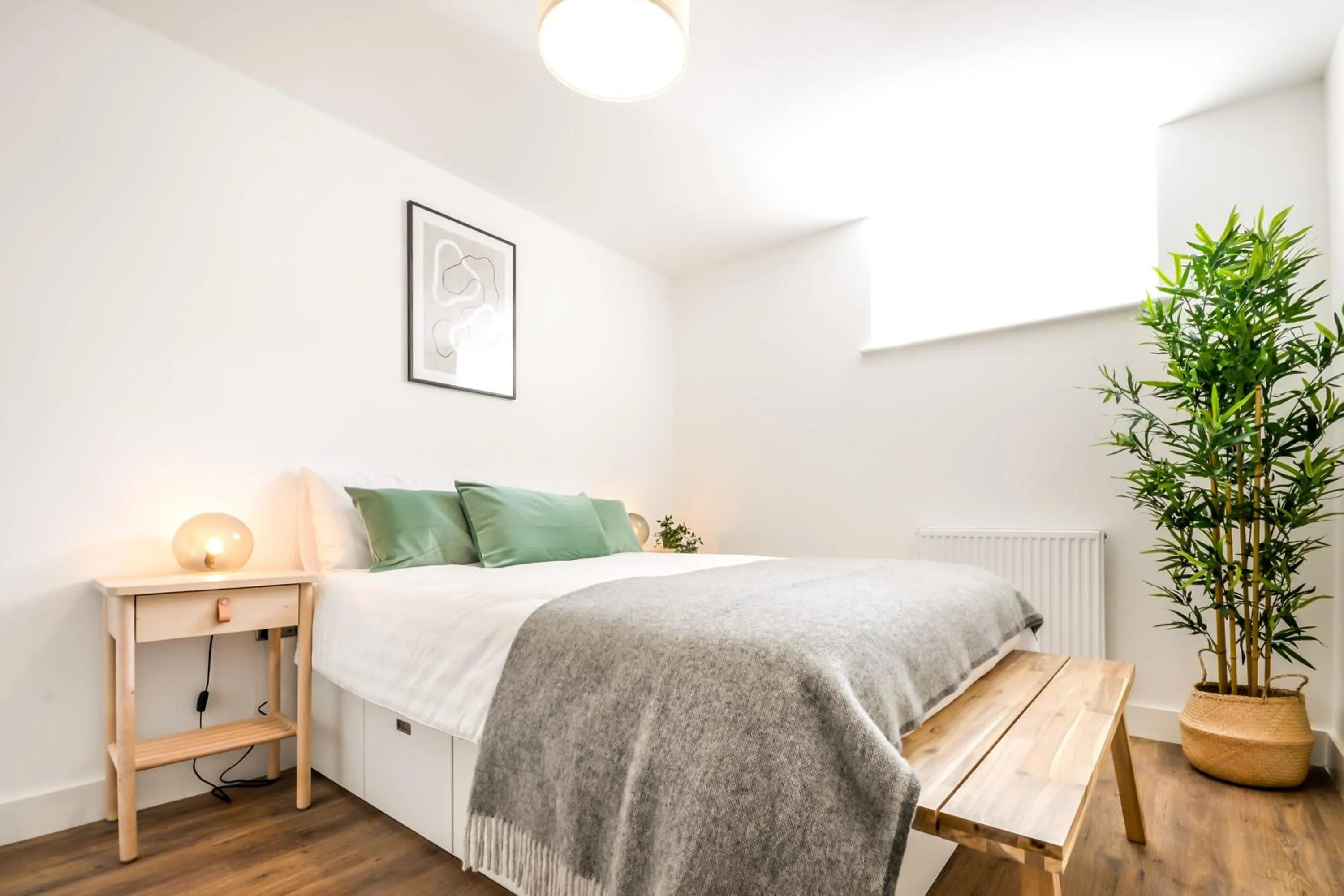 Bed in Concorde House Luxury Apartments - Chester