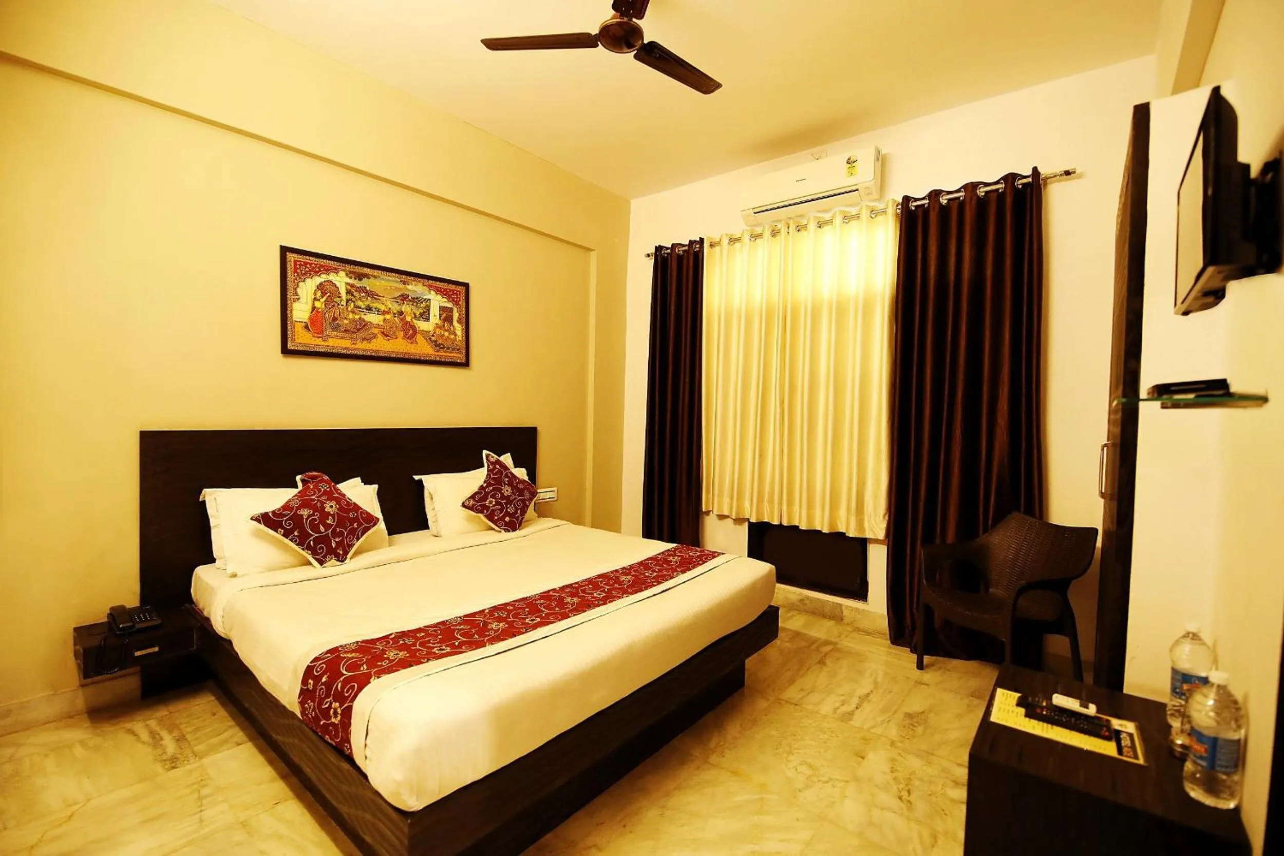 Decorative detail, Bed in Hotel Ace Plaza