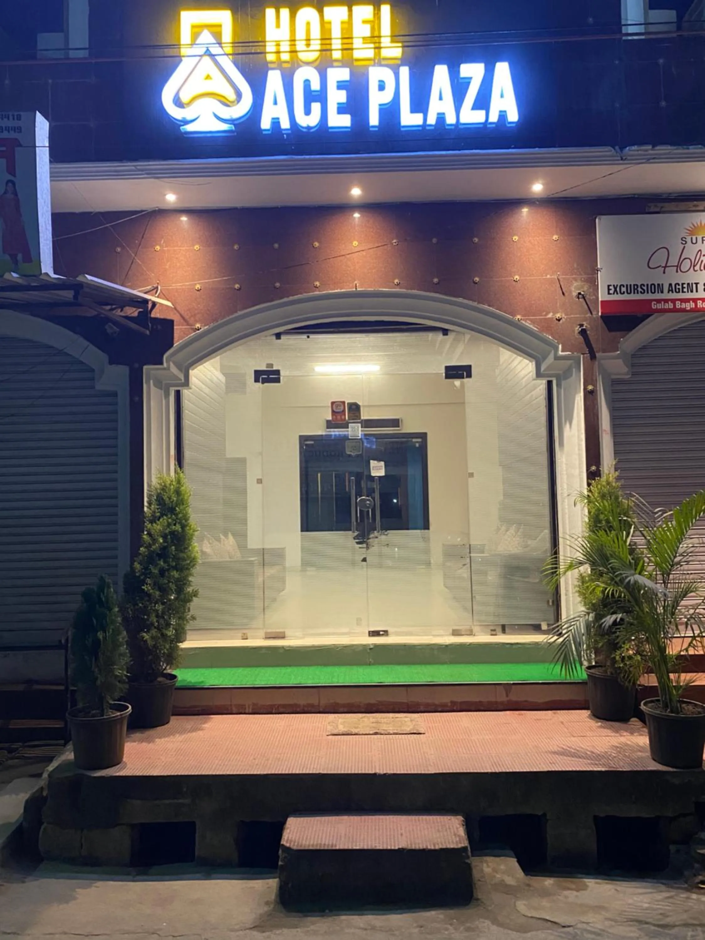 Facade/entrance in Hotel Ace Plaza