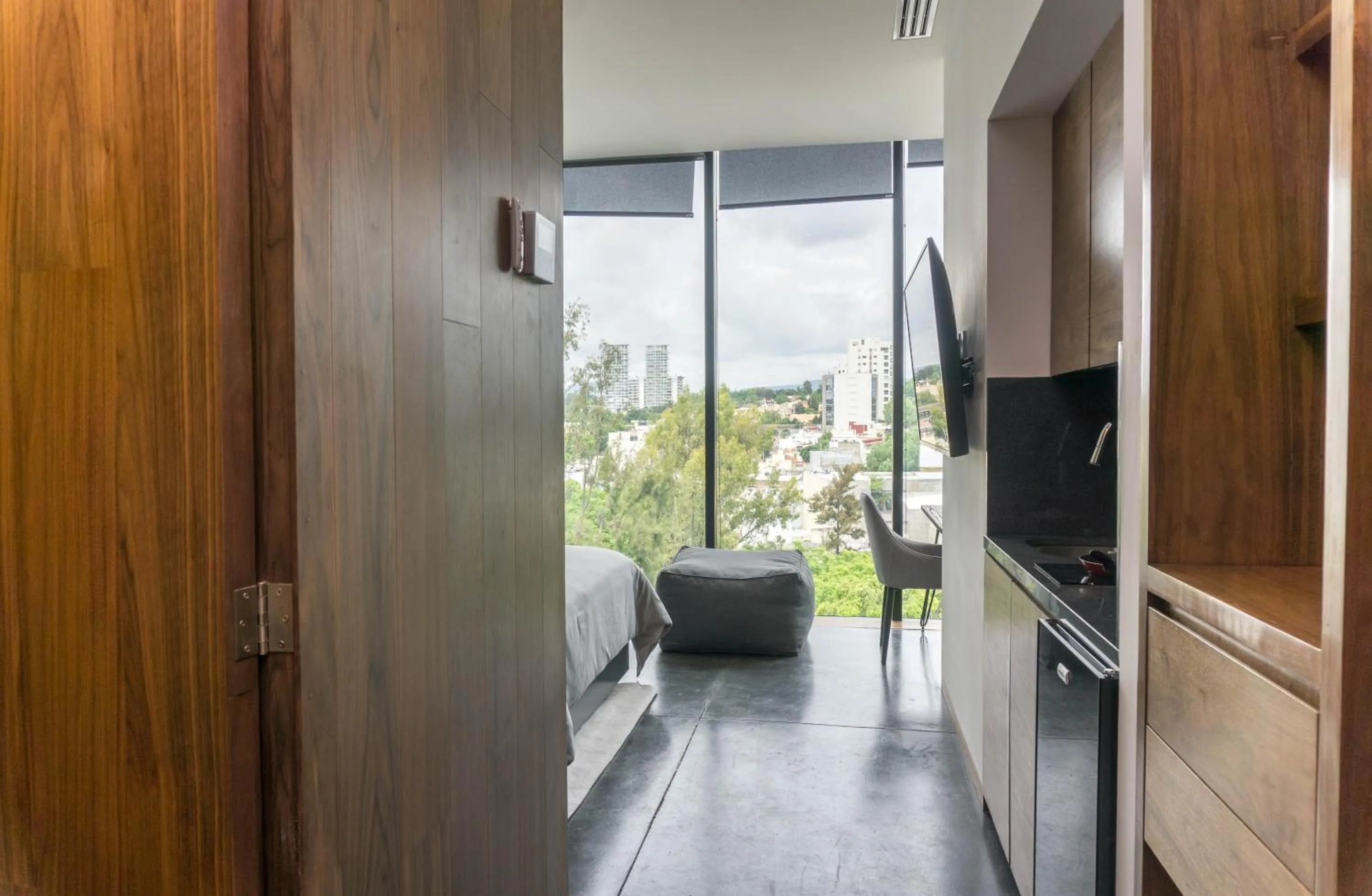 Bedroom in Suites BQ