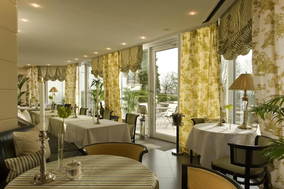 Restaurant/places to eat in Schlosshotel Burg Schlitz