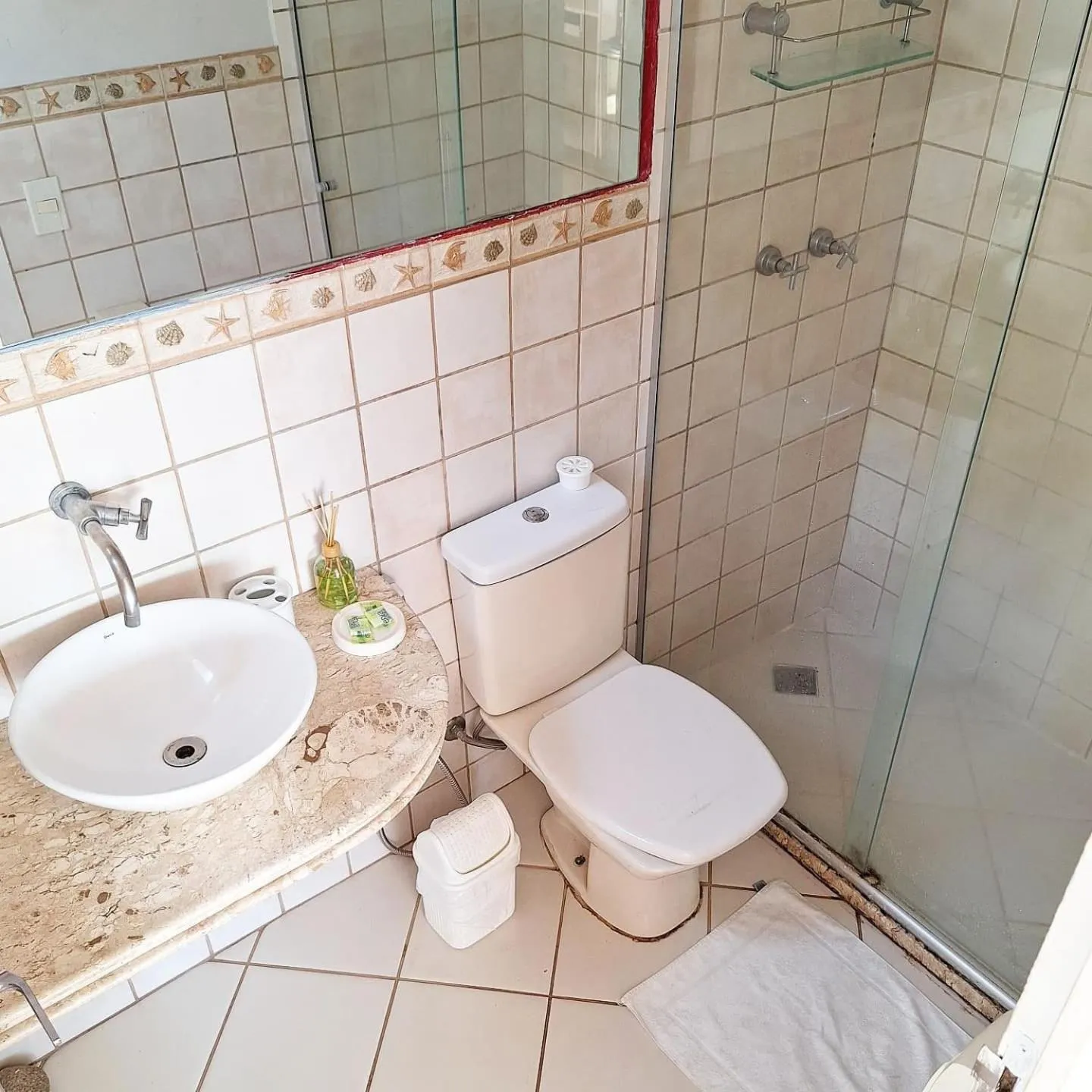 Toilet in Porto Mar de Búzios