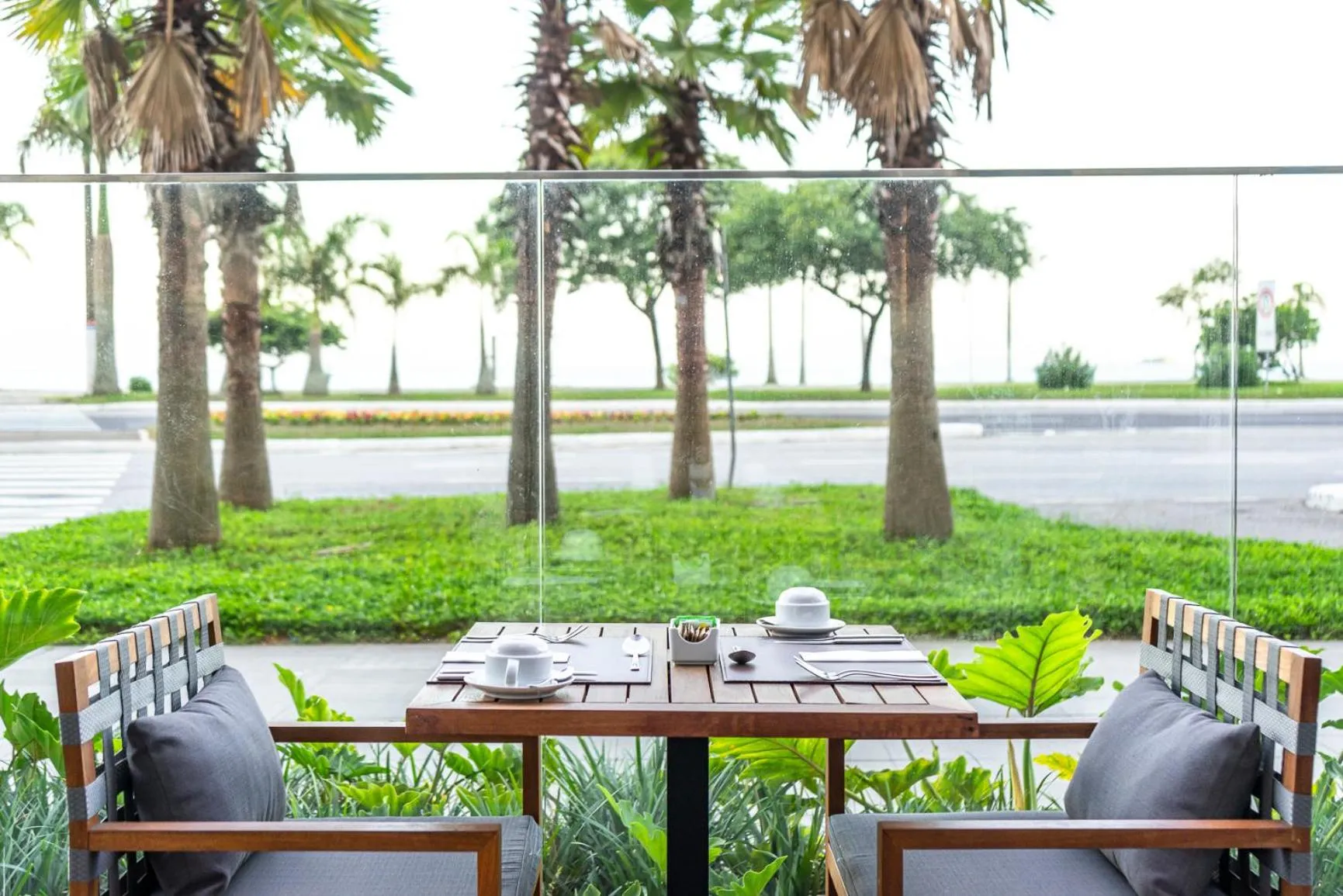 Restaurant/places to eat in LK Design Hotel Florianópolis