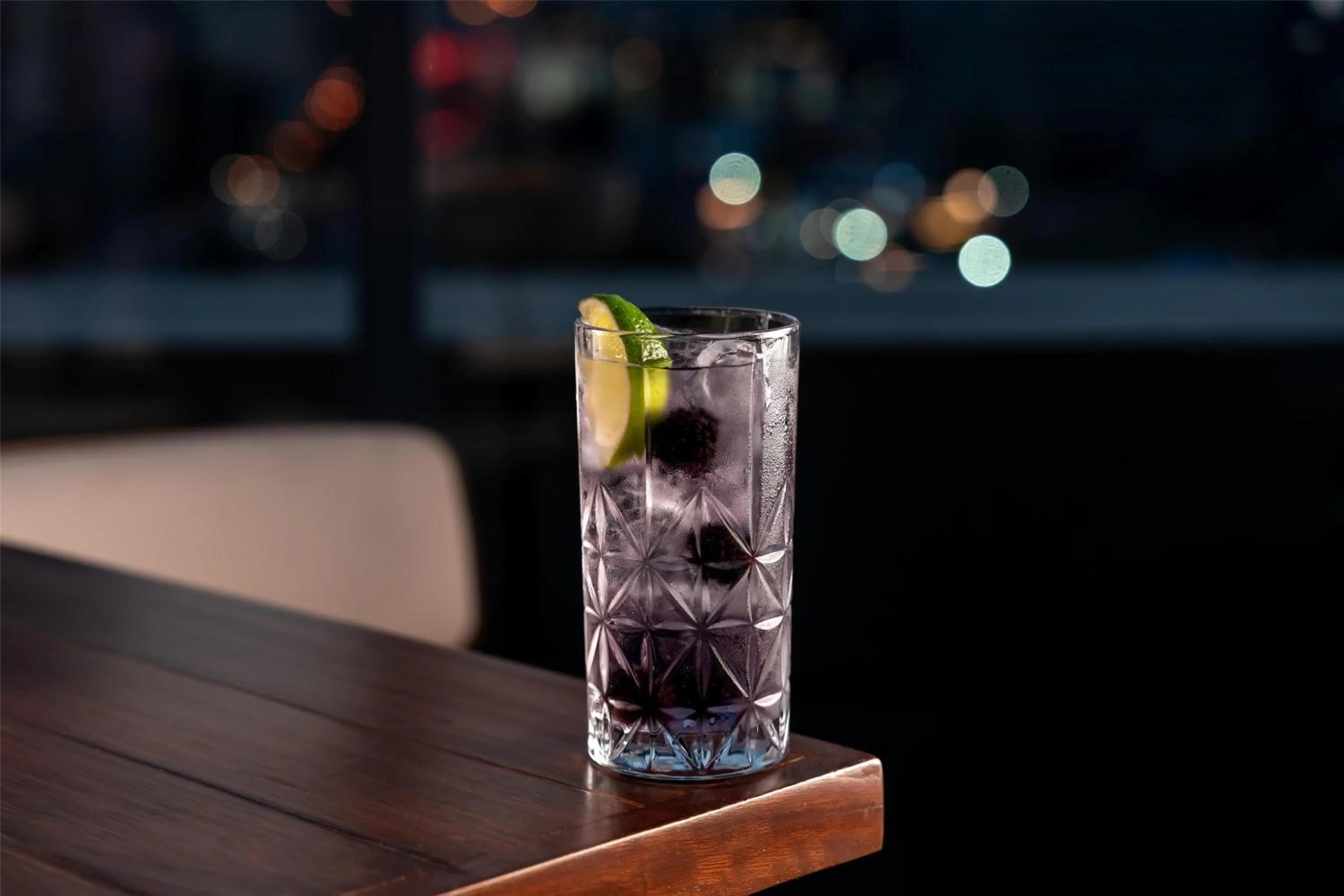 Lounge or bar in Radisson Blu Hotel, Dubai Media City