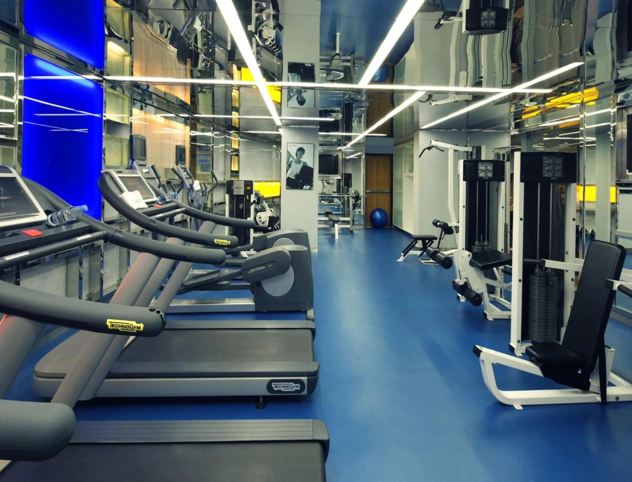 Fitness centre/facilities in Radisson Blu Hotel, Dubai Media City