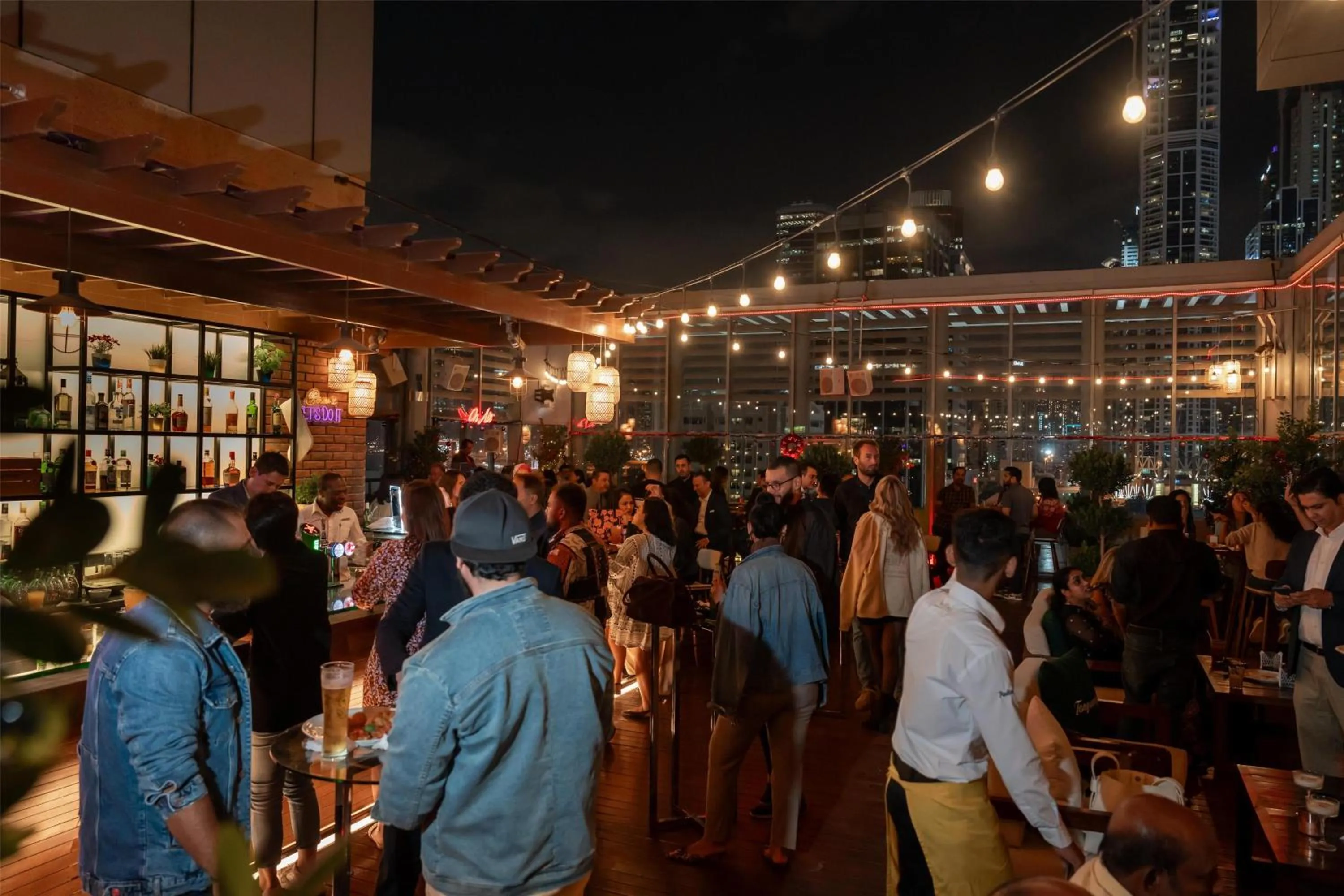 Lounge or bar in Radisson Blu Hotel, Dubai Media City