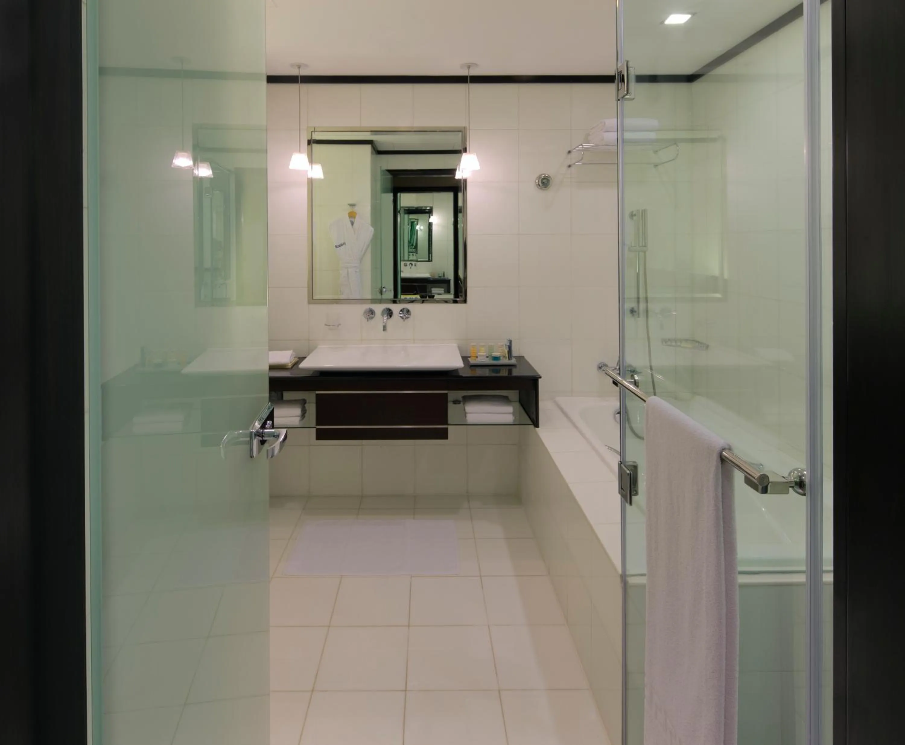 Bathroom in Radisson Blu Hotel, Dubai Media City