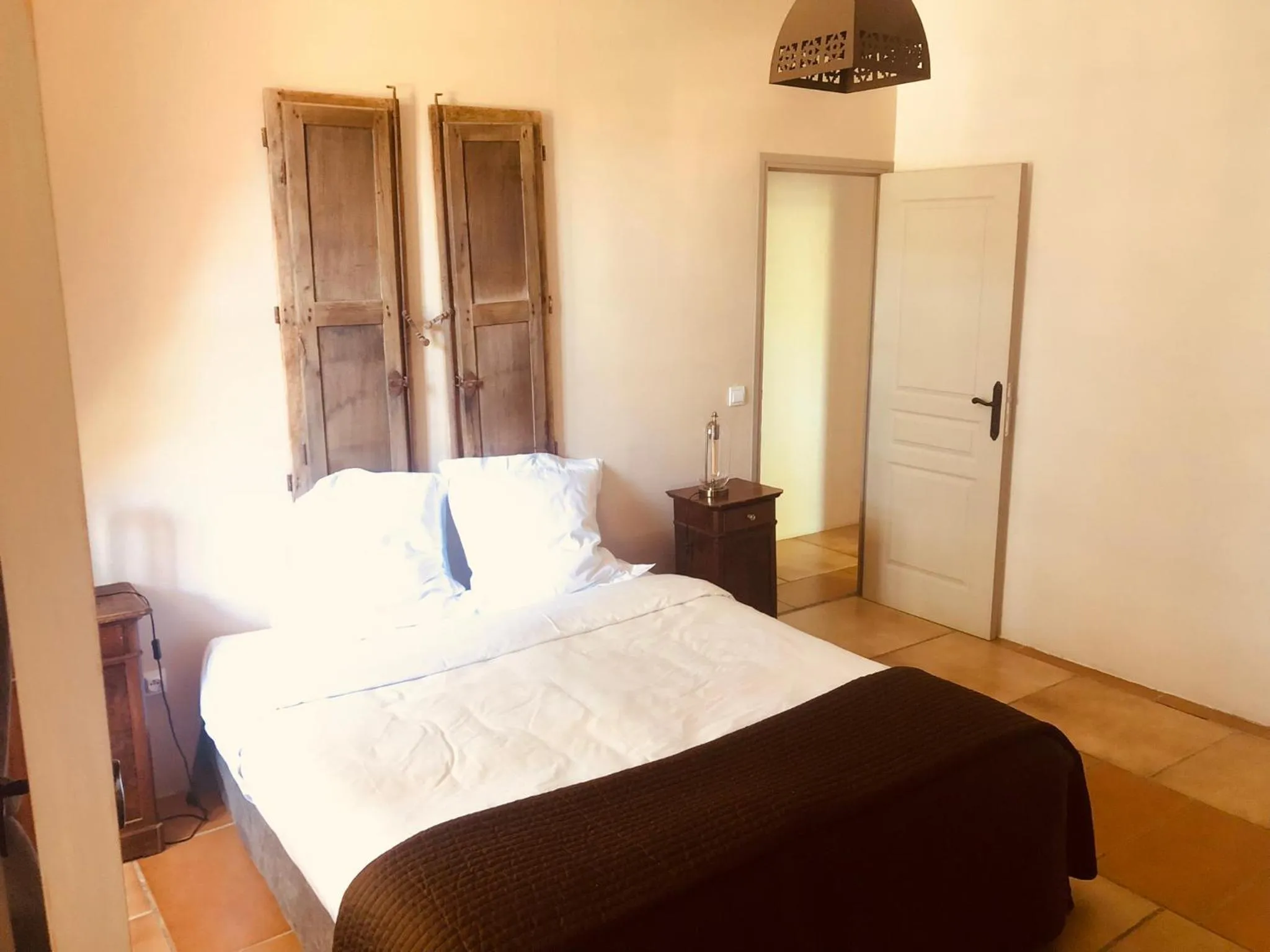 Bed in Le Château de Cambiaire