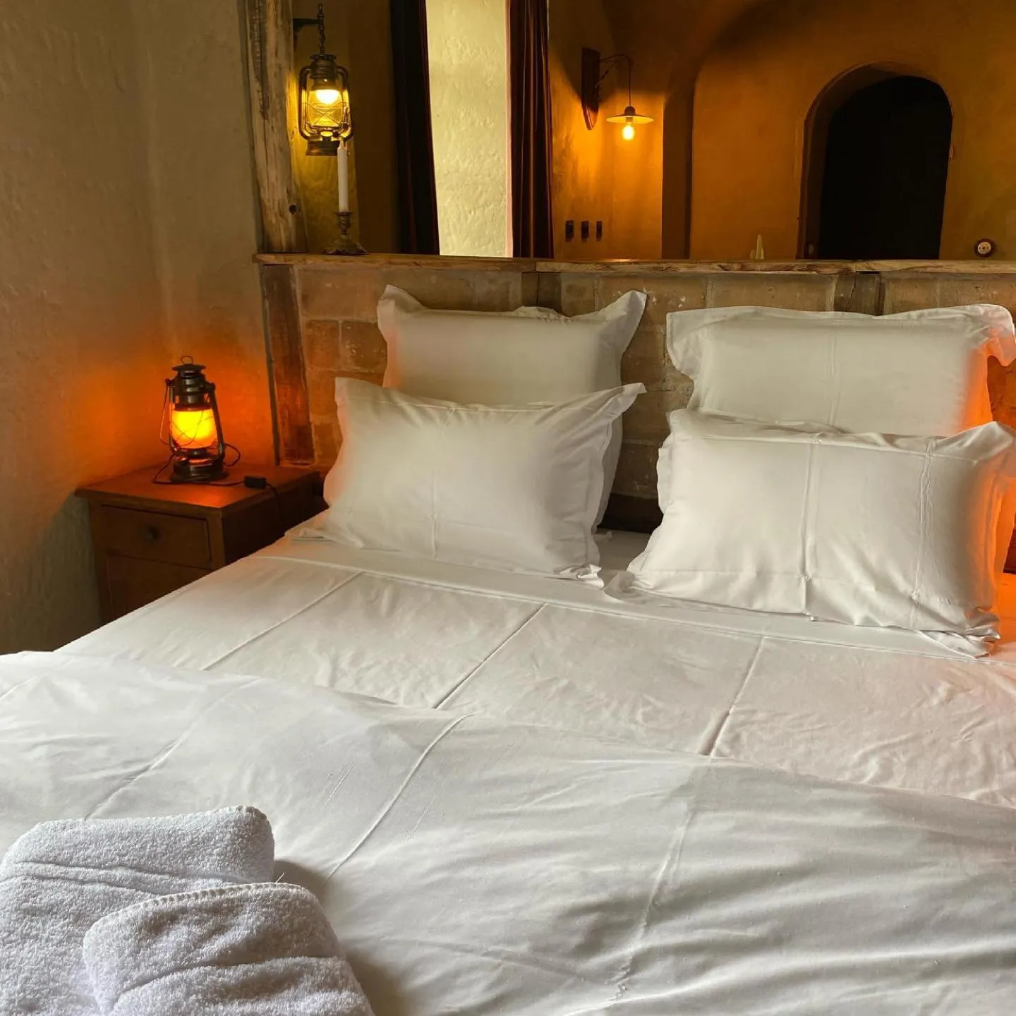 Bed in Le Château de Cambiaire