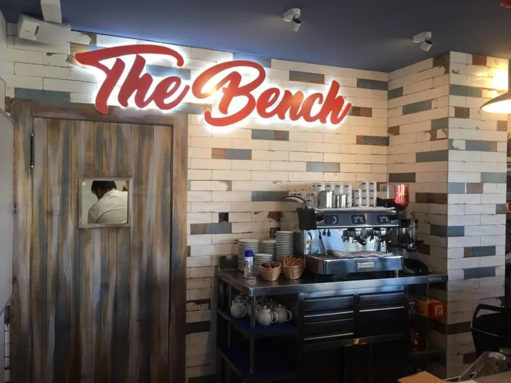 Restaurant/places to eat in H Boutique Peña Parda